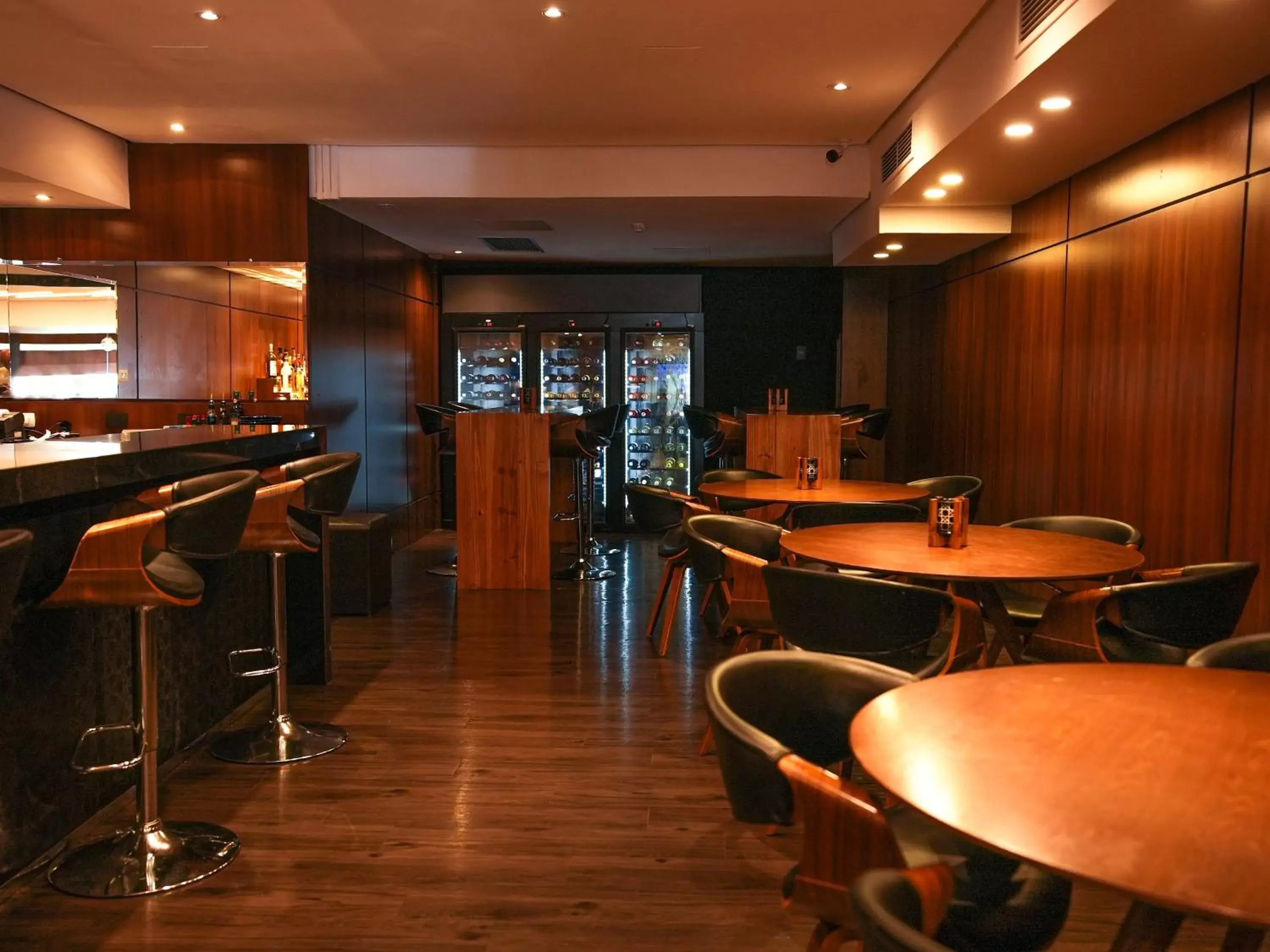 Restaurant/places to eat, Lounge/Bar in Grand Mercure Curitiba Rayon
