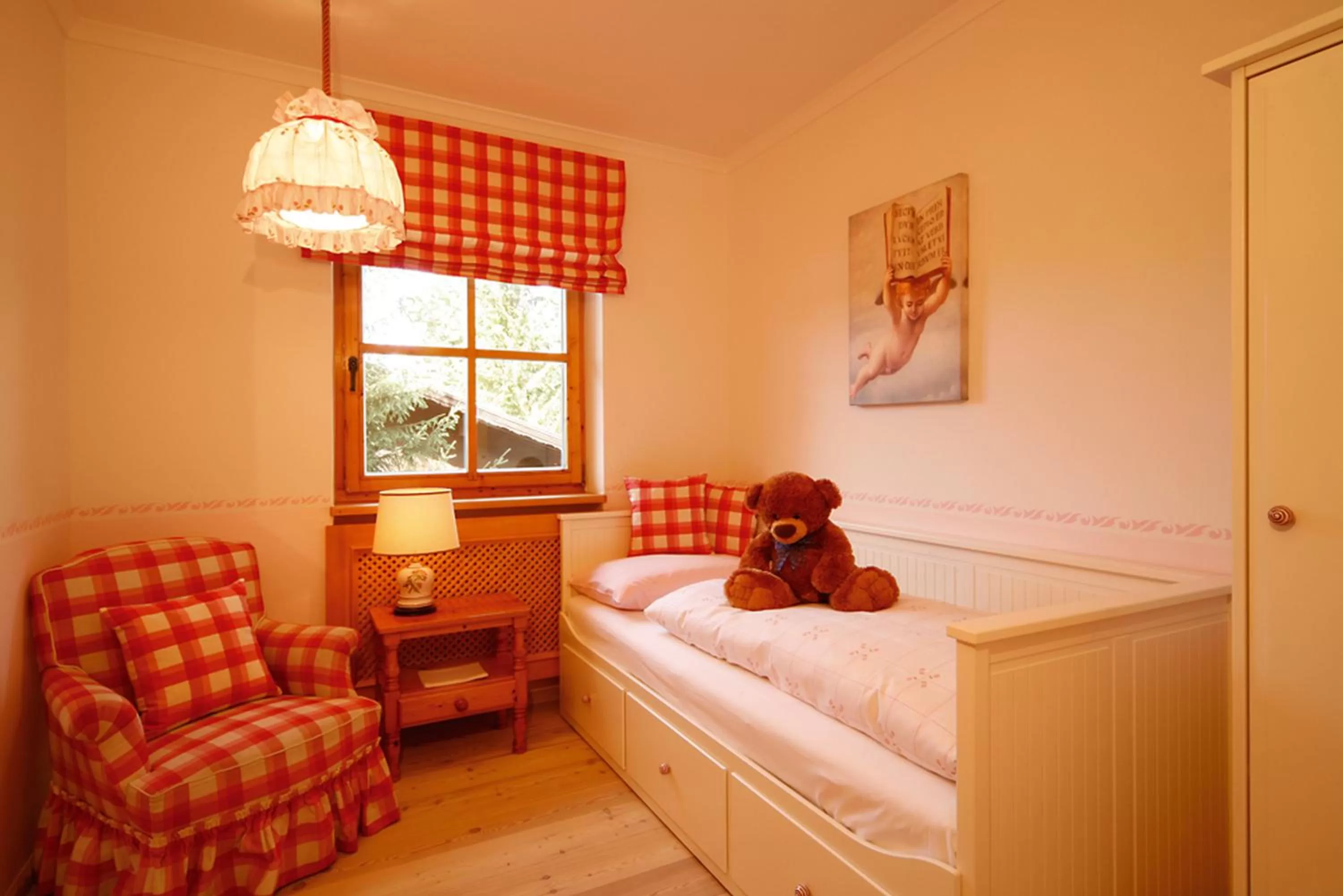 cot, Bed in Landsitz Römerhof - Hotel Apartments