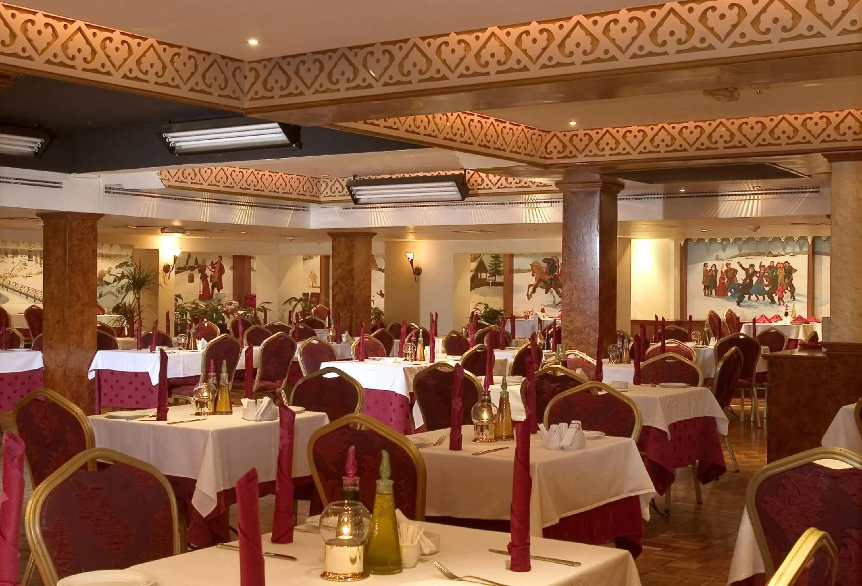 Restaurant/Places to Eat in Ascot Hotel