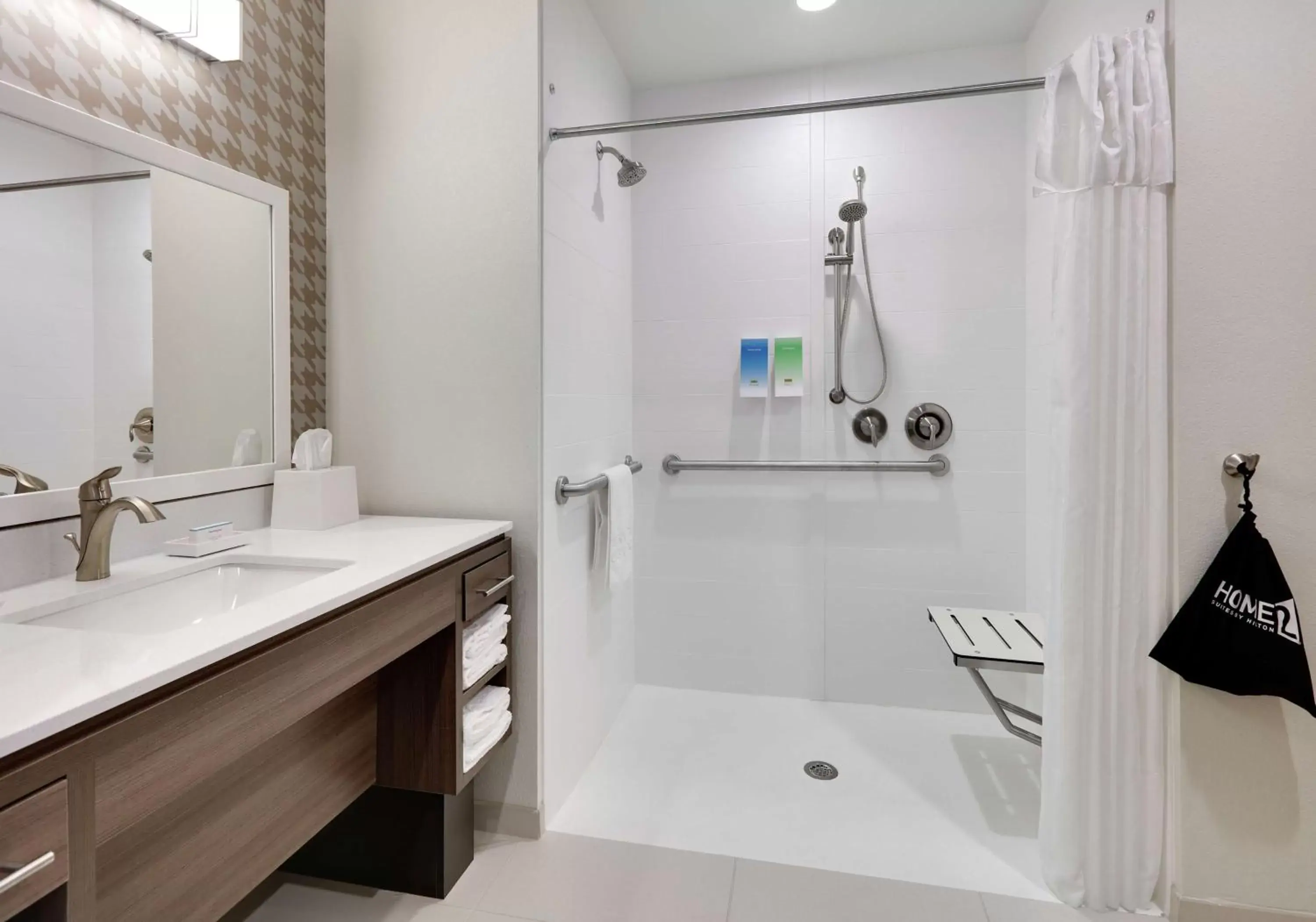 Bathroom in Home2 Suites By Hilton Yakima Airport