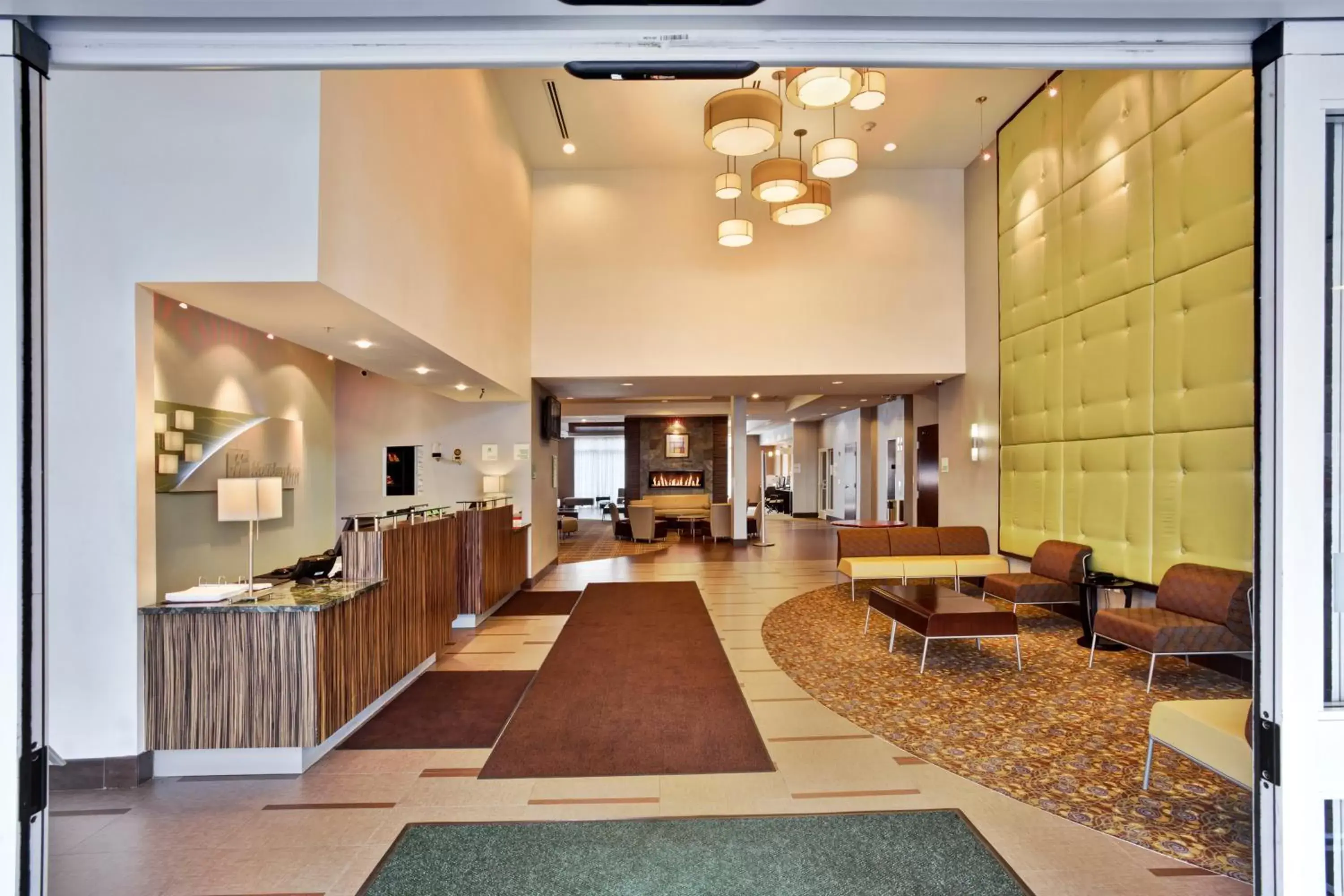 Property building in Holiday Inn Detroit Metro Airport by IHG Property building in Holiday Inn Detroit Metro Airport by IHG