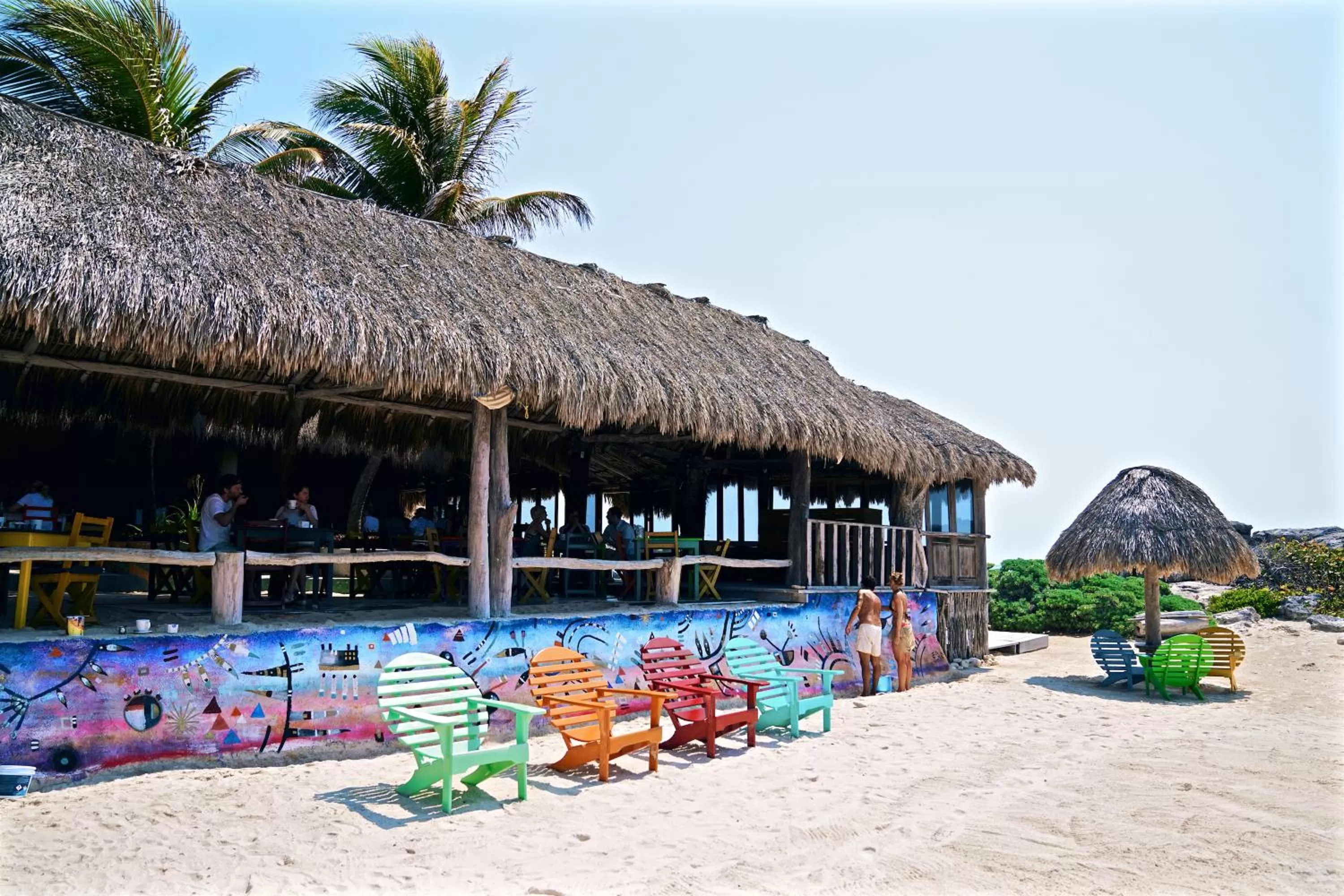 Restaurant/places to eat in Zamas Hotel