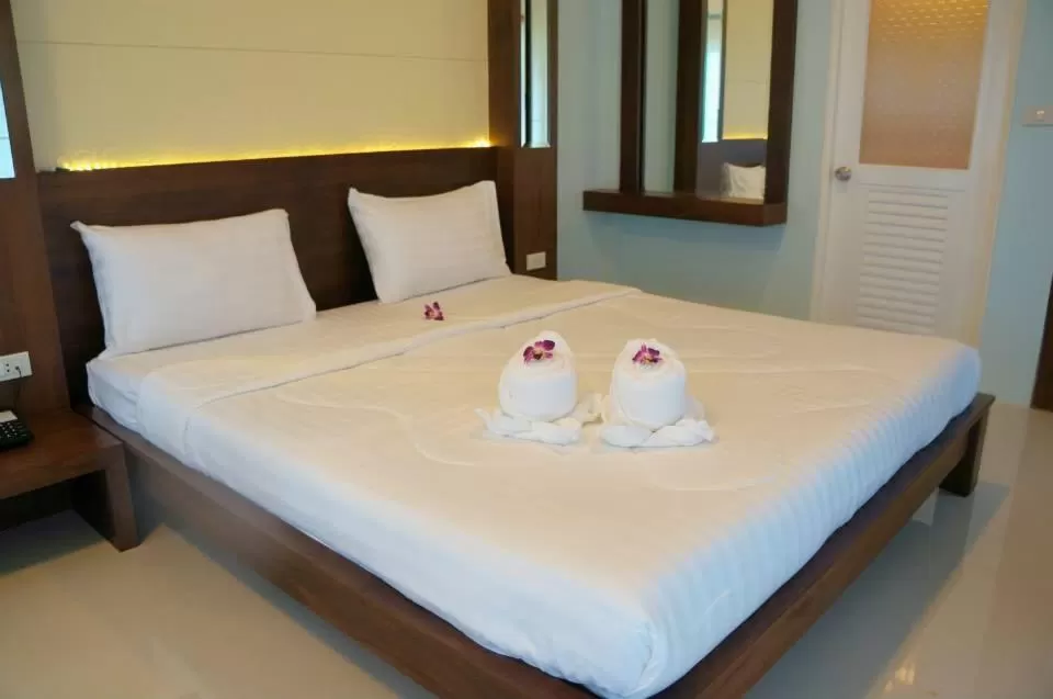 Bed in Chanpraya Resort