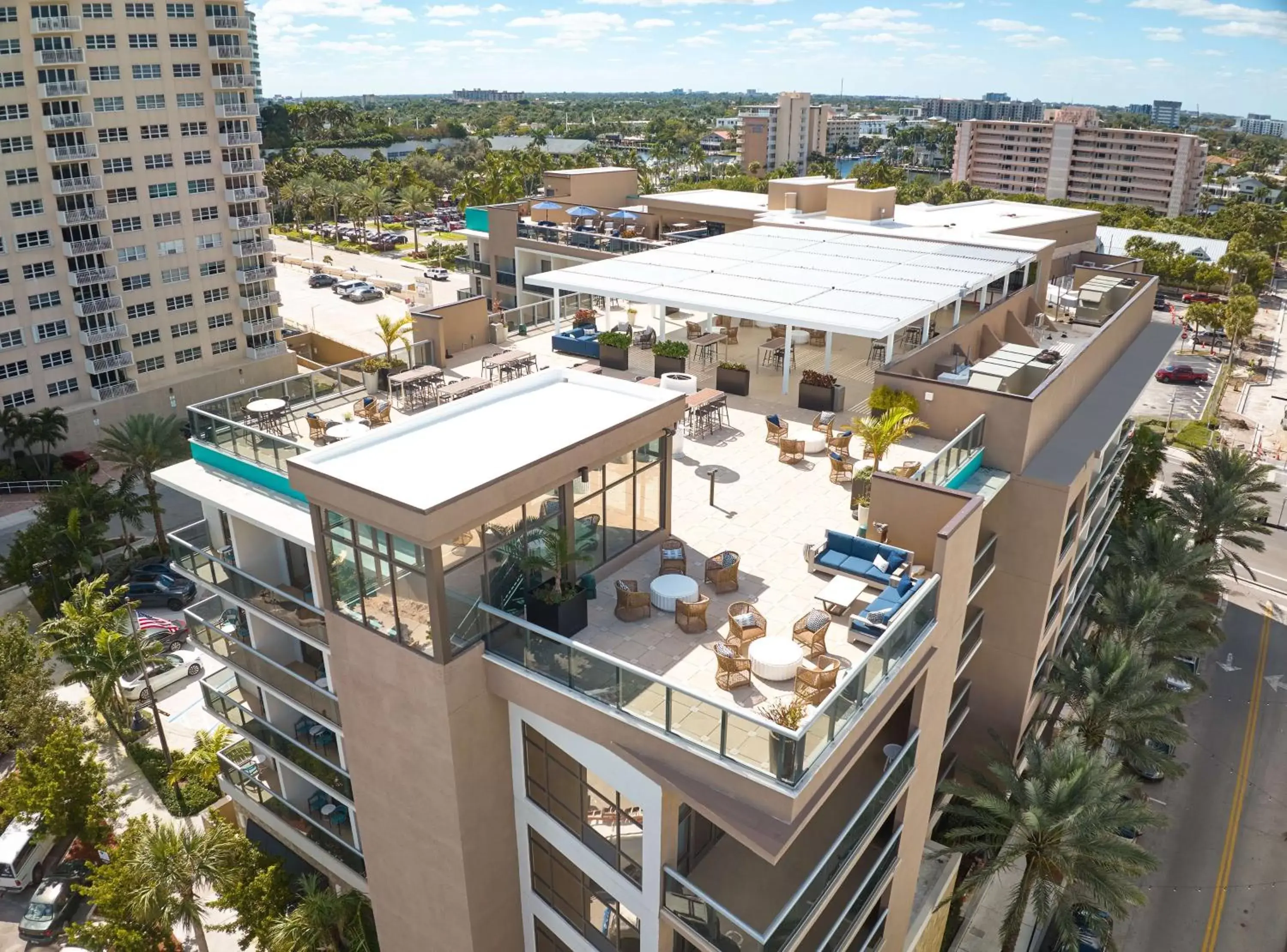 Dining area, Bird's-eye View in Home2 Suites By Hilton Pompano Beach Pier, Fl