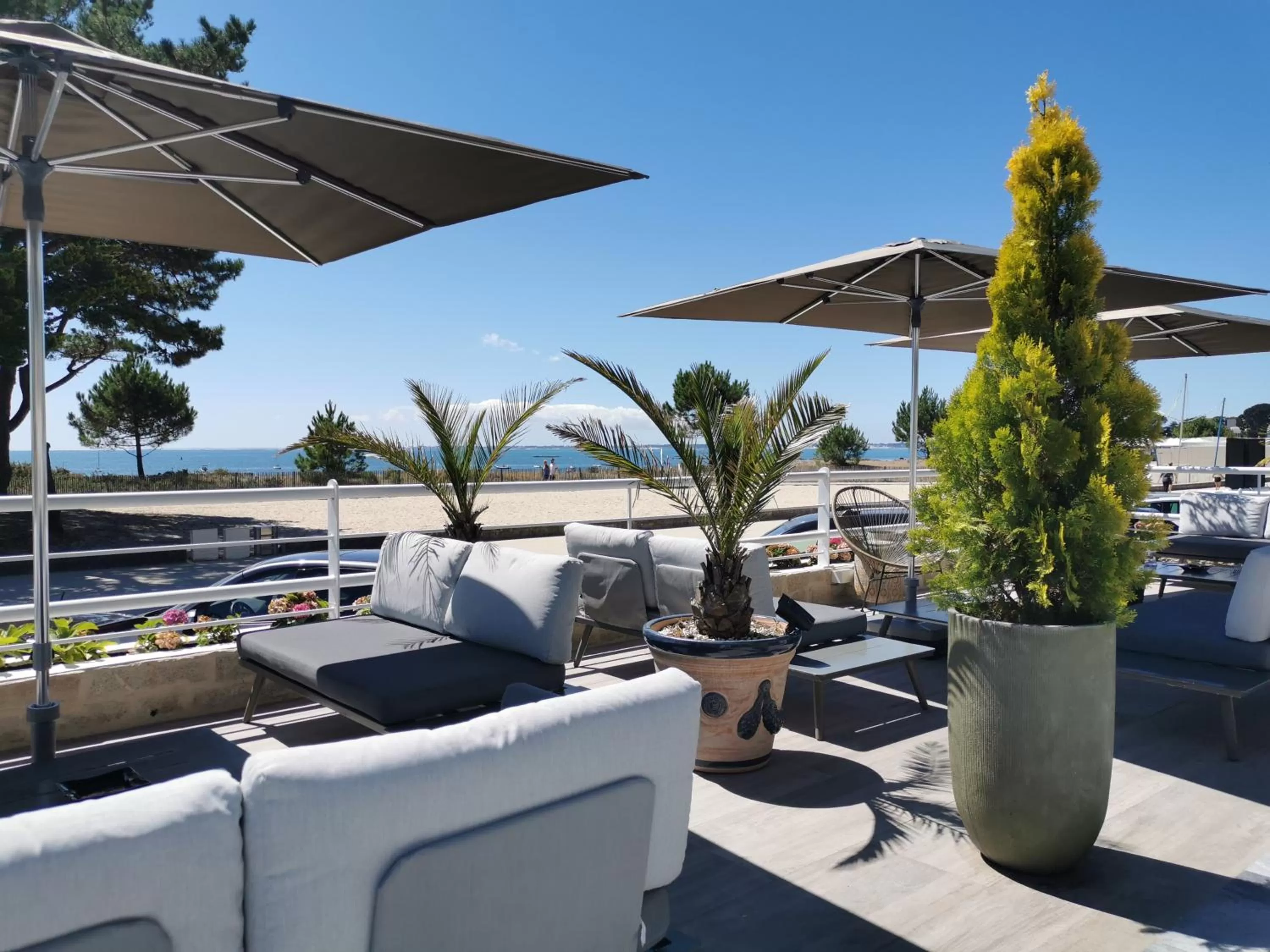 Patio in Le Diana Hôtel & Spa