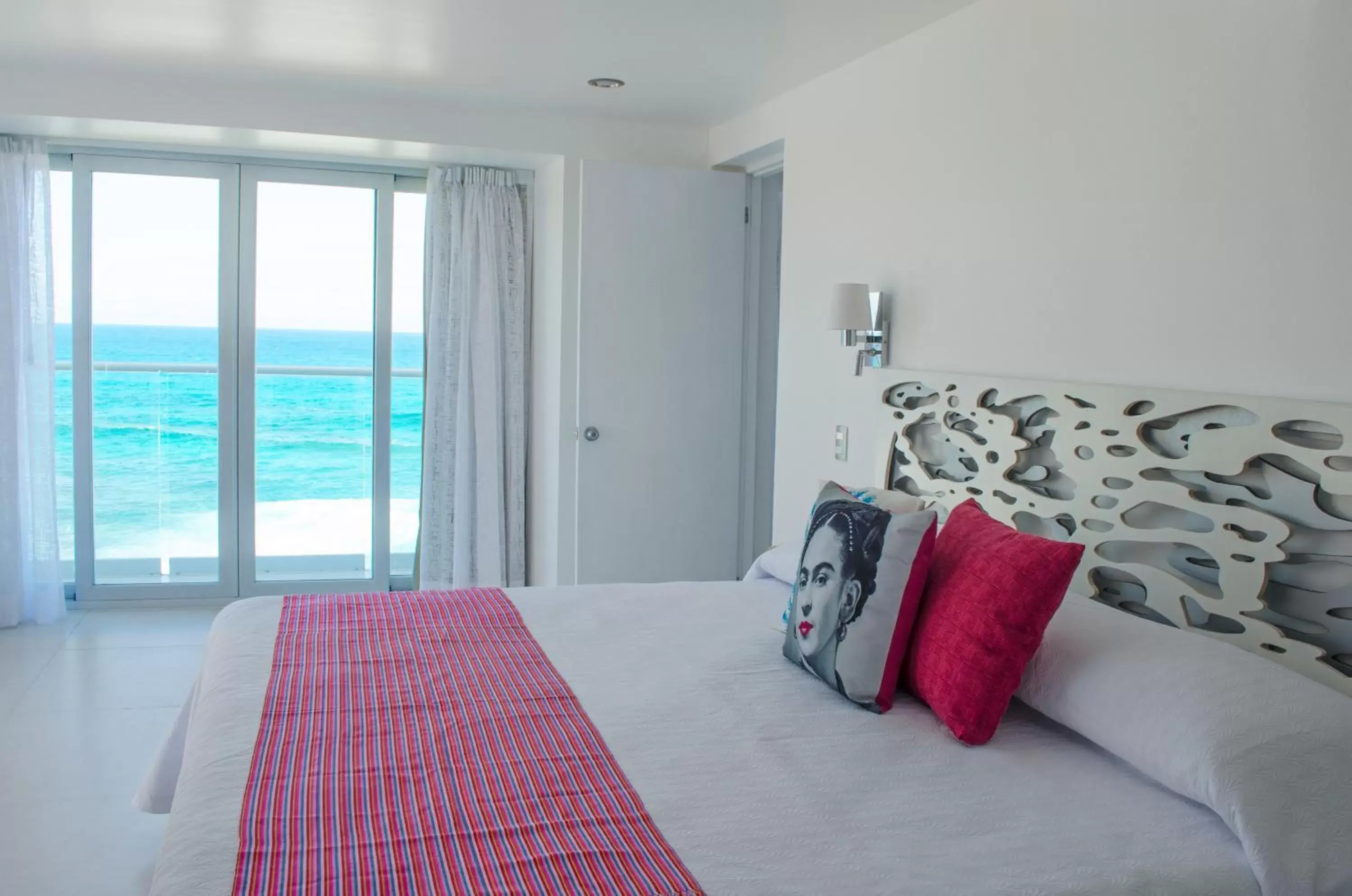 Day, Bed in Mia Reef Isla Mujeres - All Inclusive Resort Day, Bed in Mia Reef Isla Mujeres - All Inclusive Resort