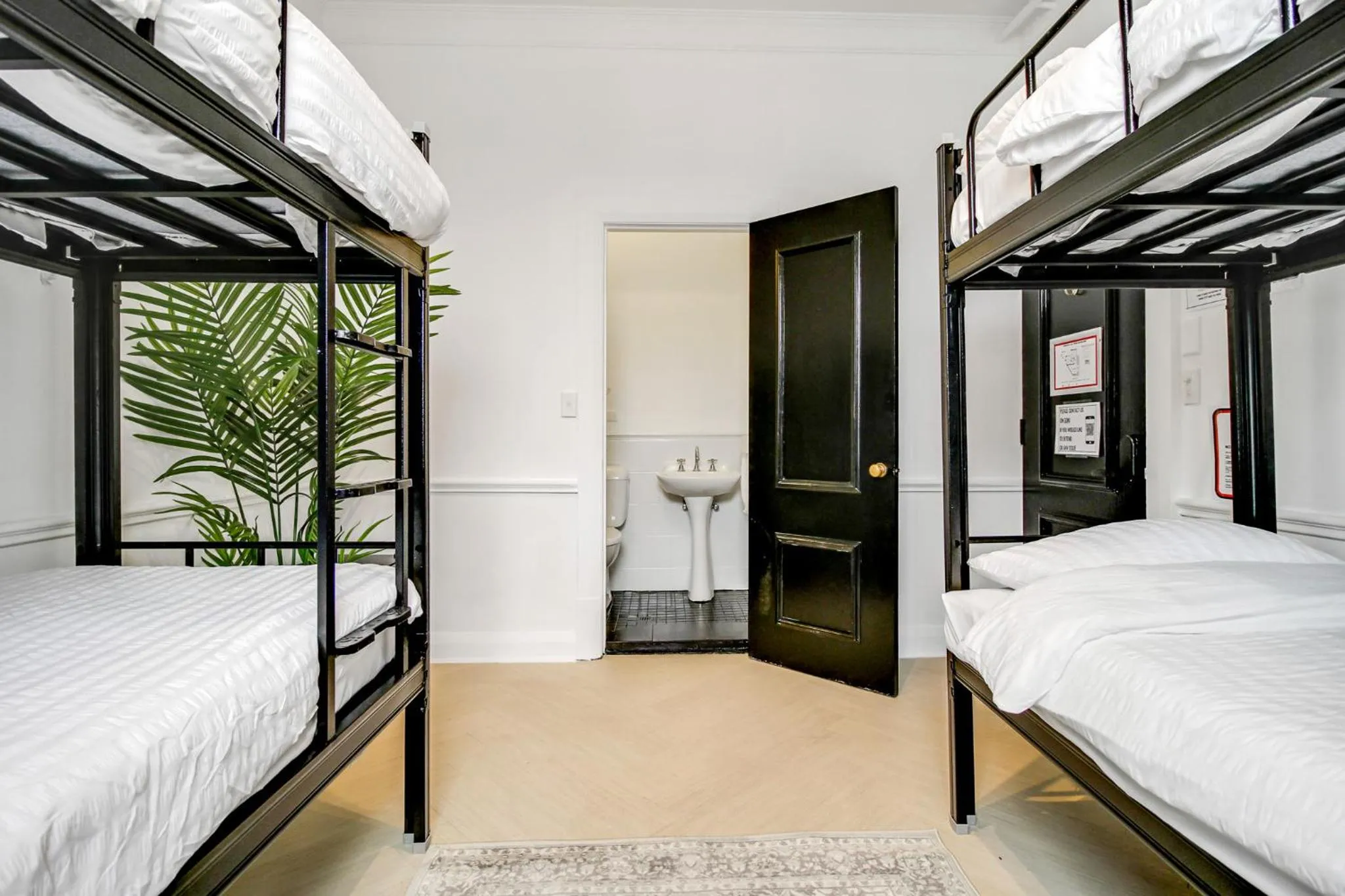 Bed, Bunk Bed in Darling Harbour Boutique Hotel