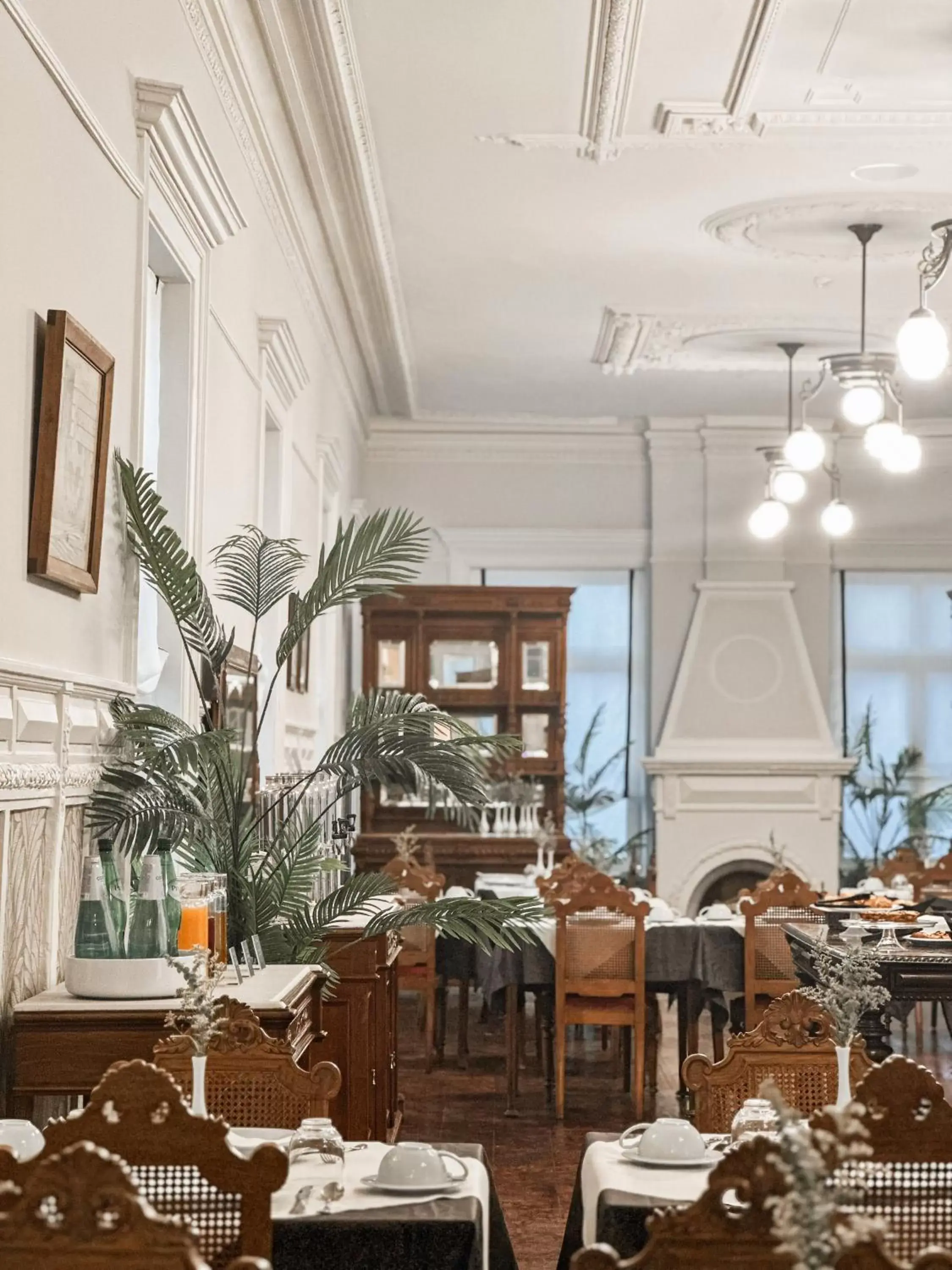 Restaurant/Places to Eat in GRANDE HOTEL PARIS by STAY HOTELS