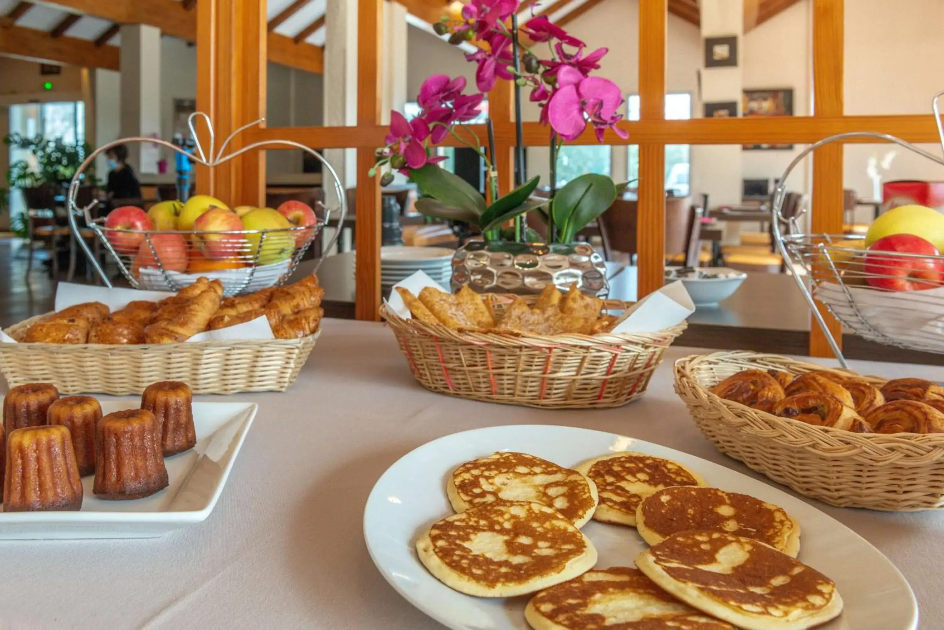 Breakfast in Brit Hotel Confort Castres