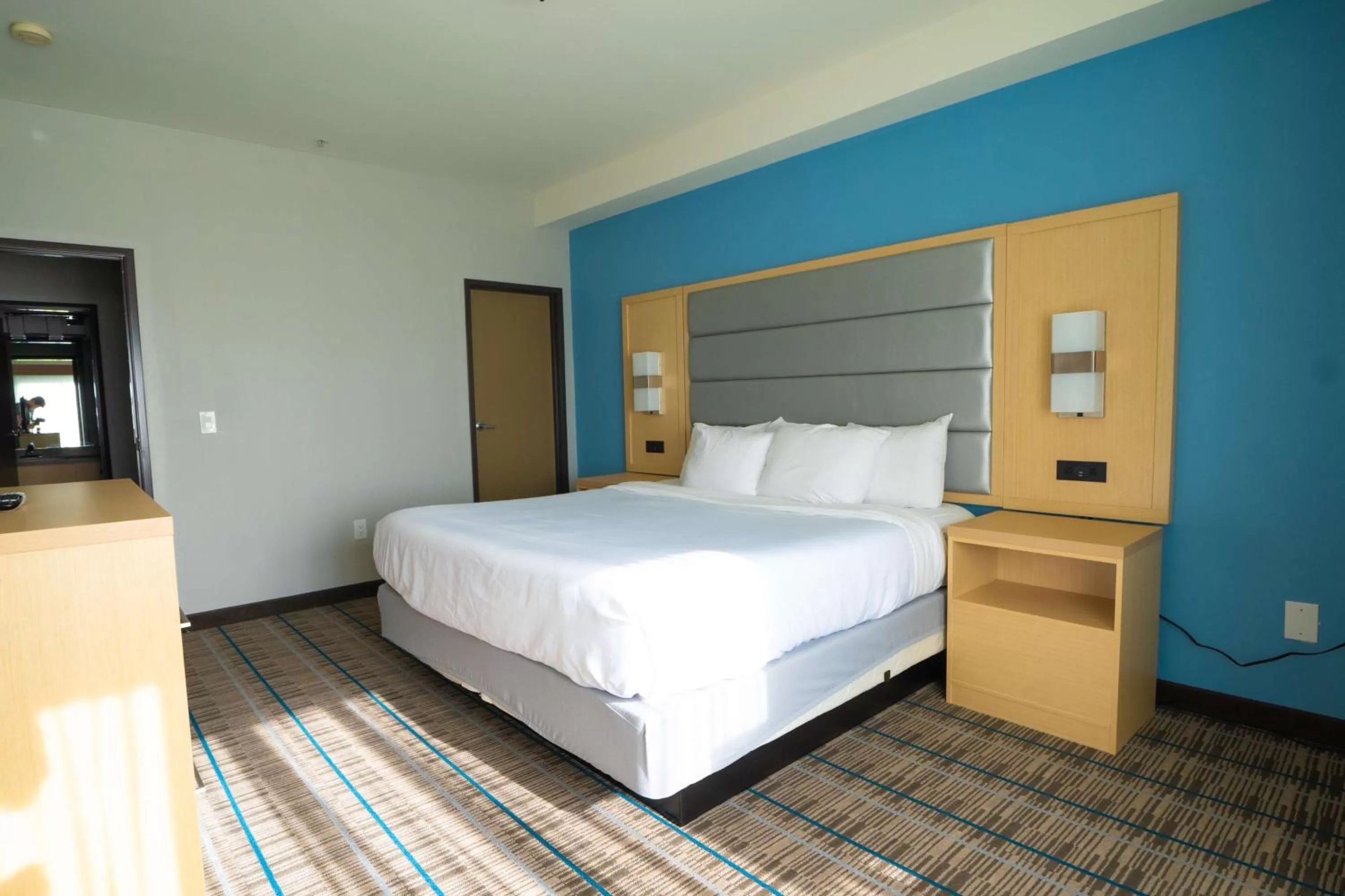 Photo of the whole room, Bed in Best Western Brigham City Inn & Suites