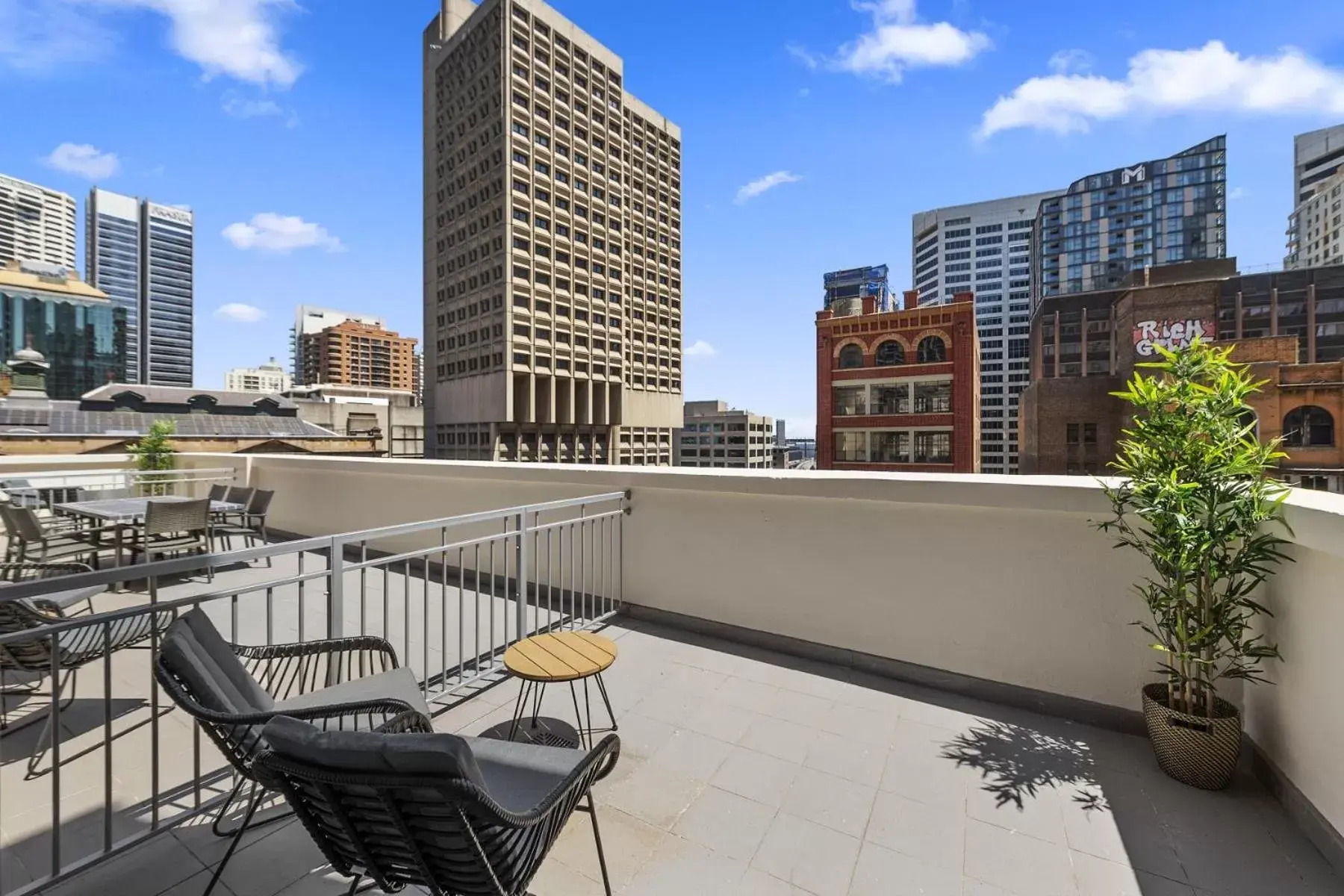 Balcony/Terrace in YEHS Hotel Sydney QVB