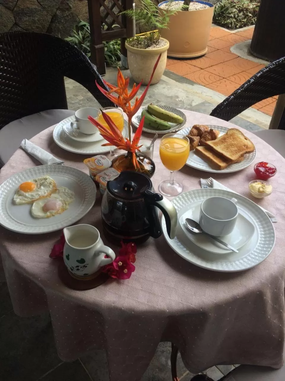 Continental breakfast in Villa Narmada