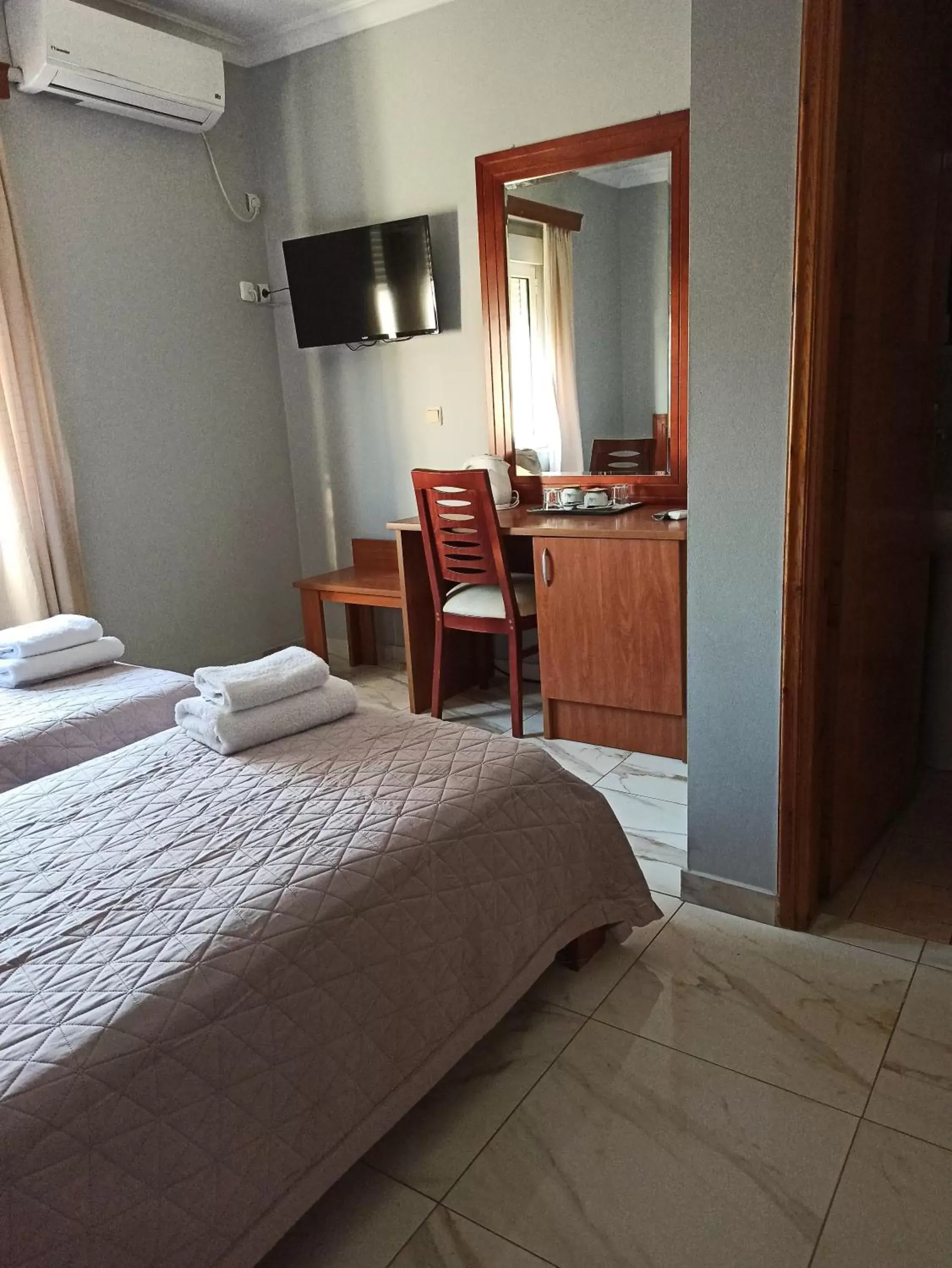 Bedroom, Bed in Piraeus Acropole Hotel