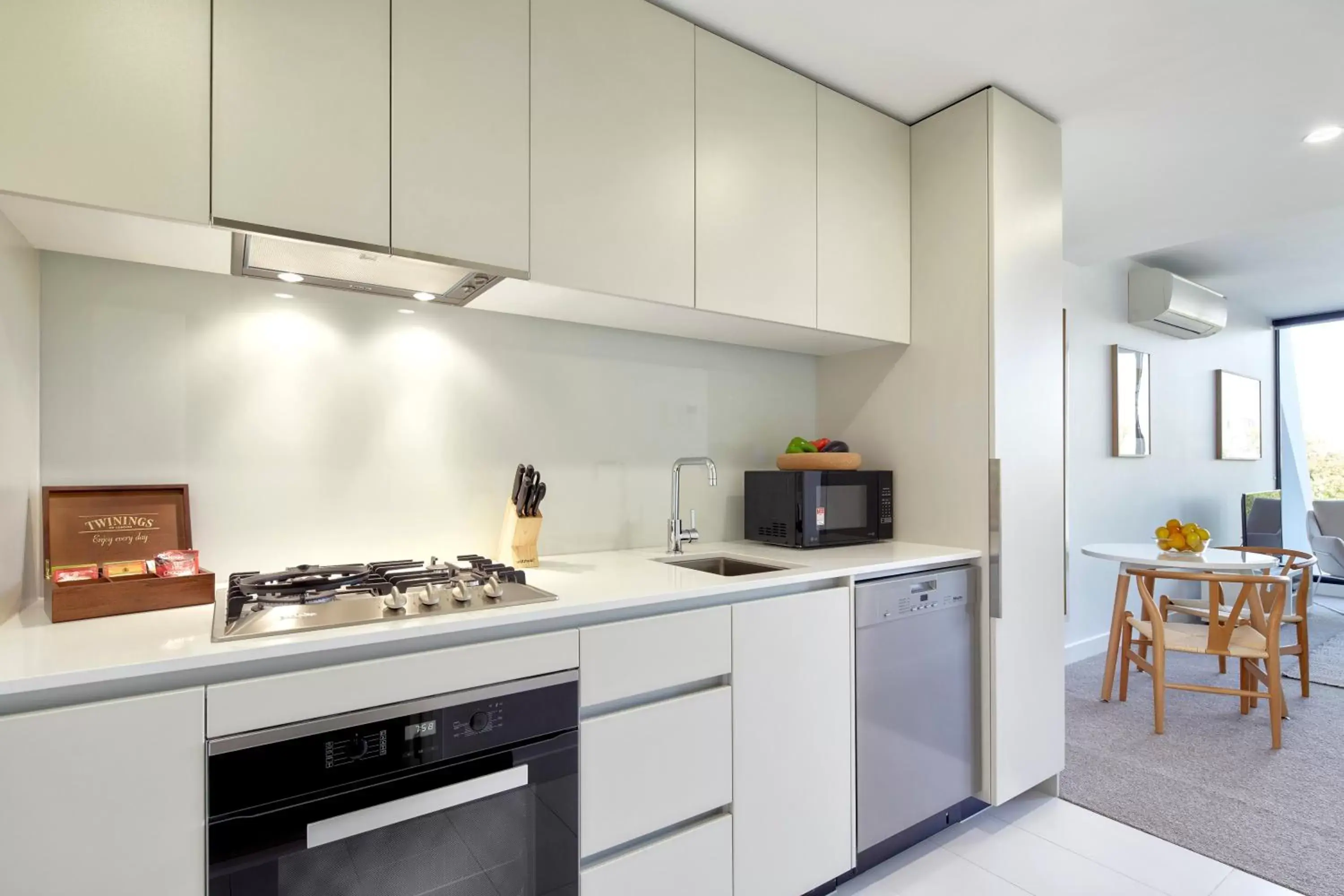 Kitchen or kitchenette, Kitchen/Kitchenette in 381 Cremorne