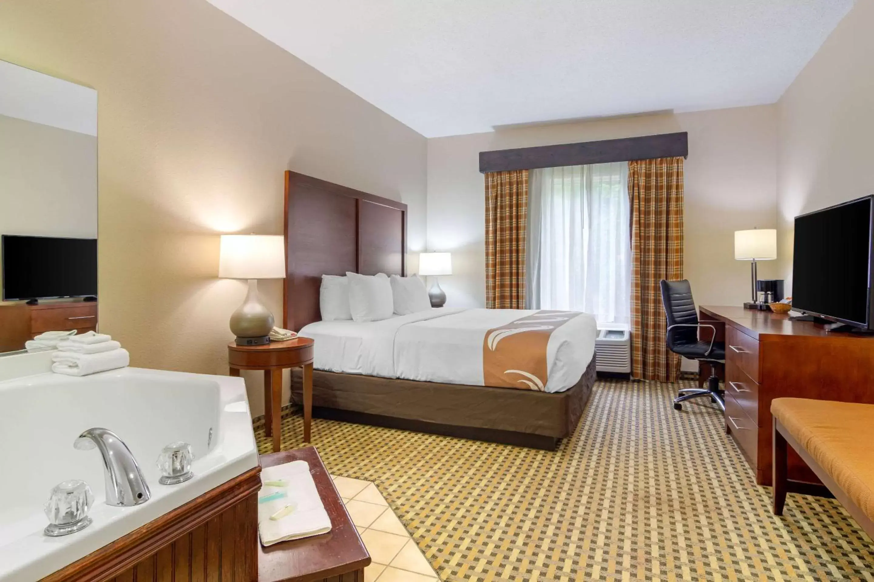 Photo of the whole room in Quality Inn & Suites Decatur - Atlanta East