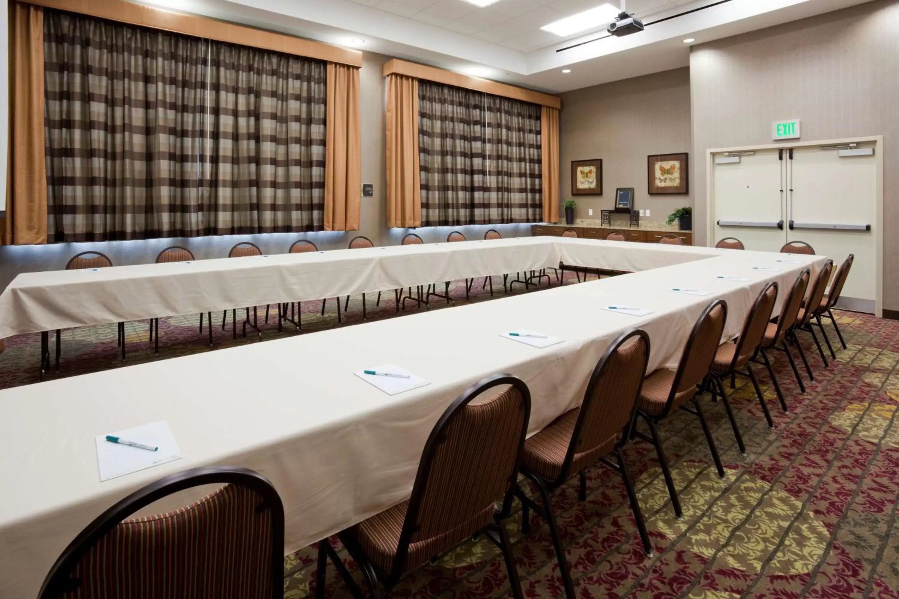 Meeting/conference room in Homewood Suites by Hilton Rochester Mayo Clinic-St. Marys Campus