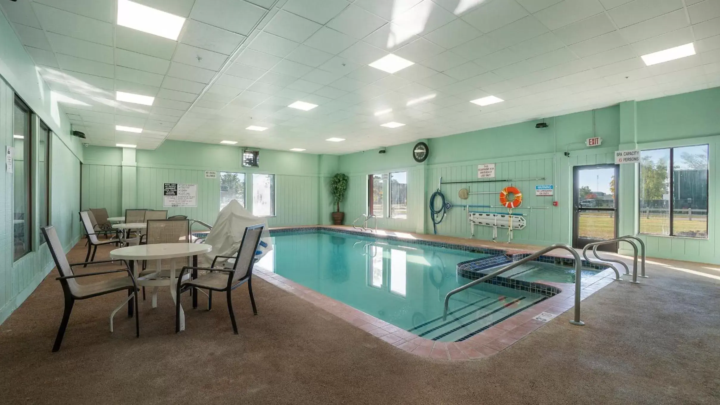 Swimming Pool in Days Inn & Suites by Wyndham Mt Pleasant