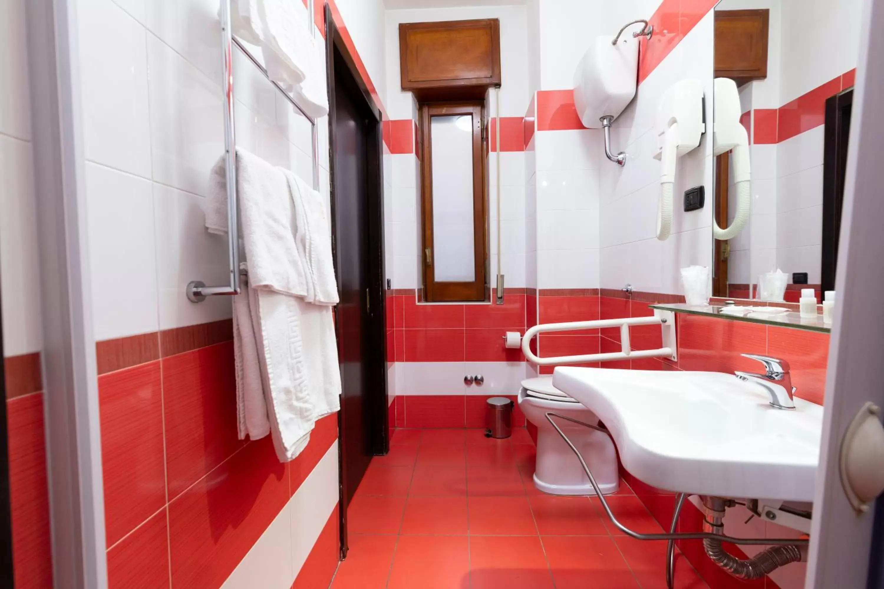 Bathroom in Hotel del Sole