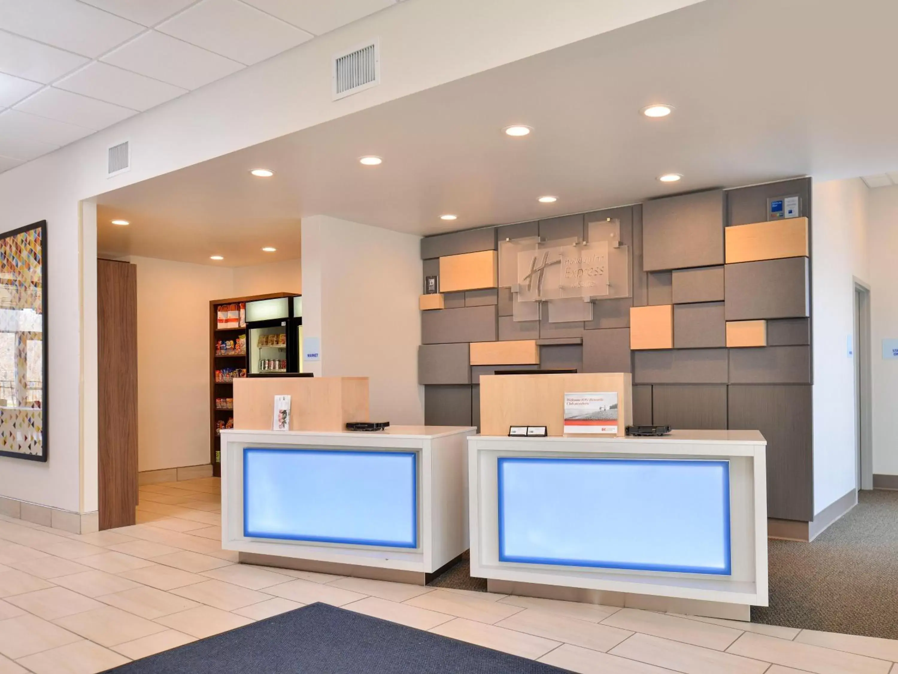 Property building, Floor Plan in Holiday Inn Express & Suites - Brighton South - US 23, an IHG Hotel