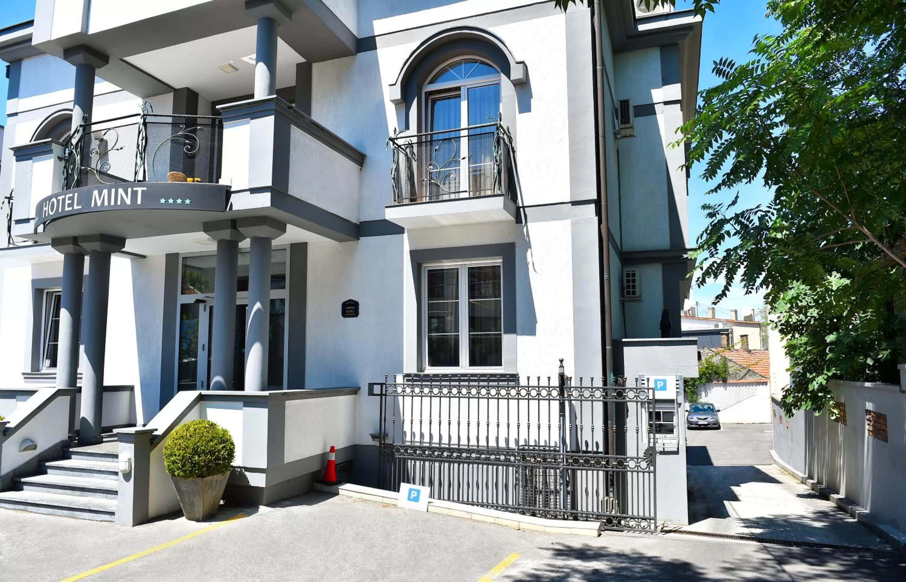 Property building in Garni Hotel Mint