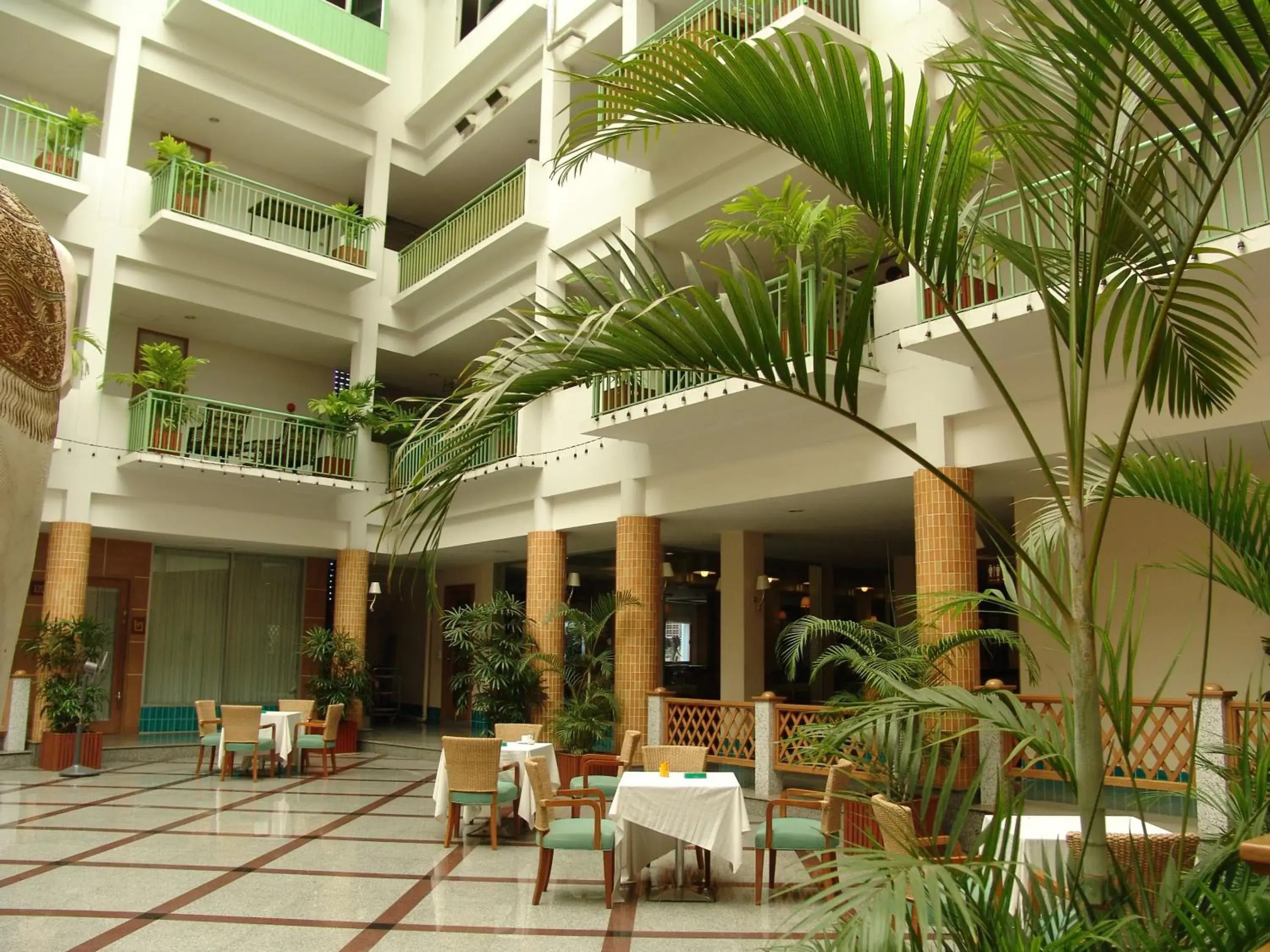 Lobby or reception, Restaurant/Places to Eat in Dhevaraj Hotel