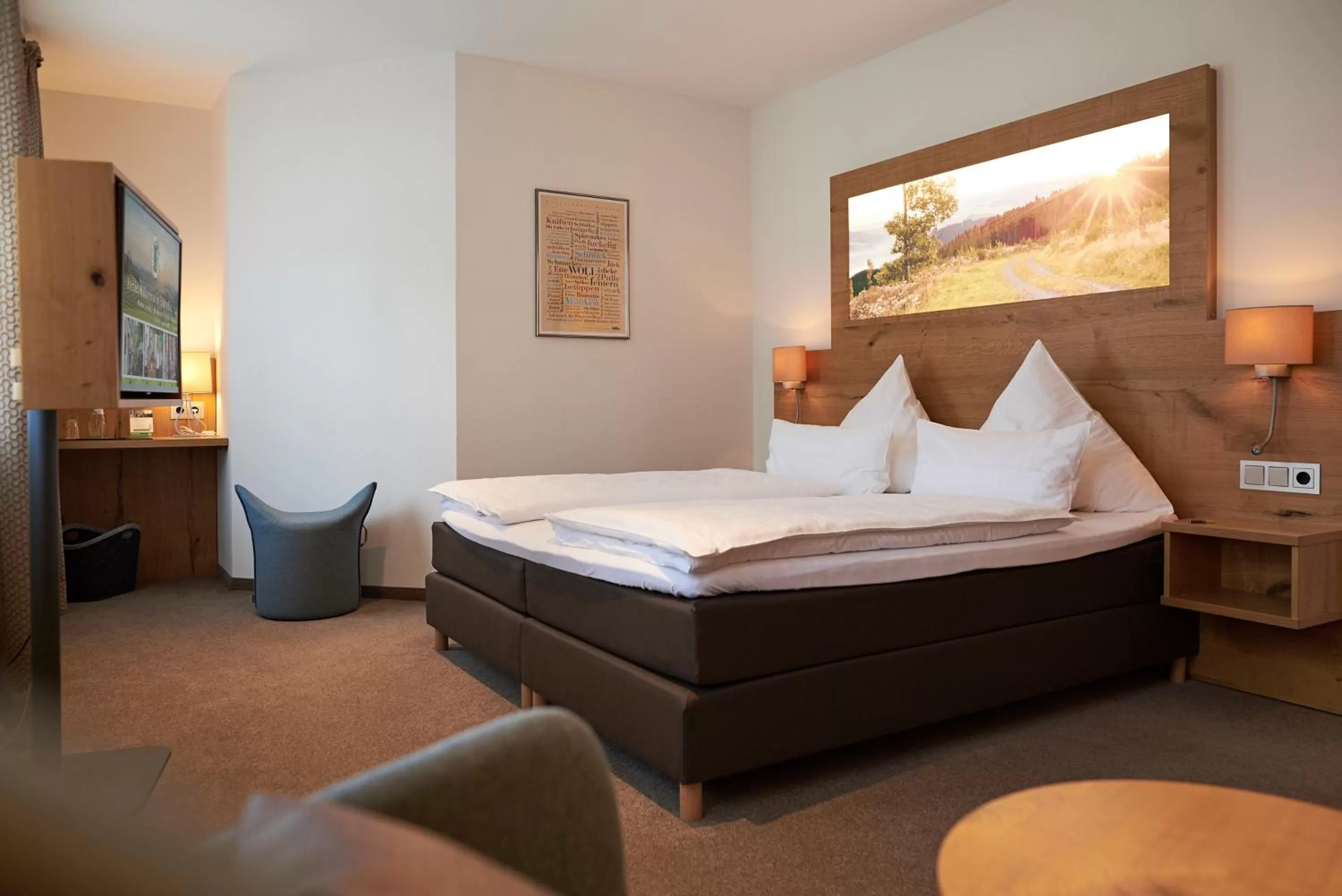 Photo of the whole room, Bed in Domschänke Eslohe Brauereigasthof