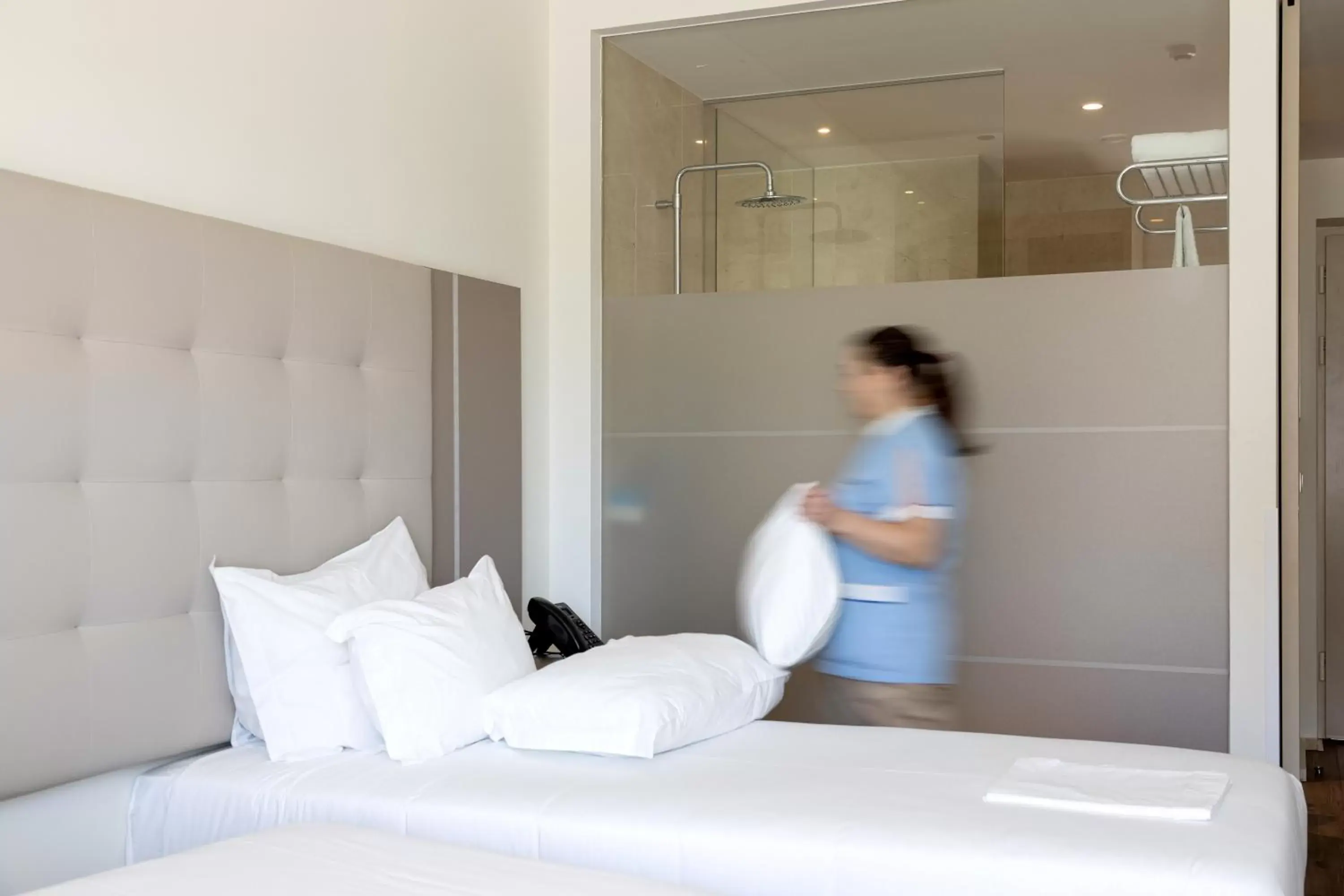 Bedroom in Oporto Airport & Business Hotel