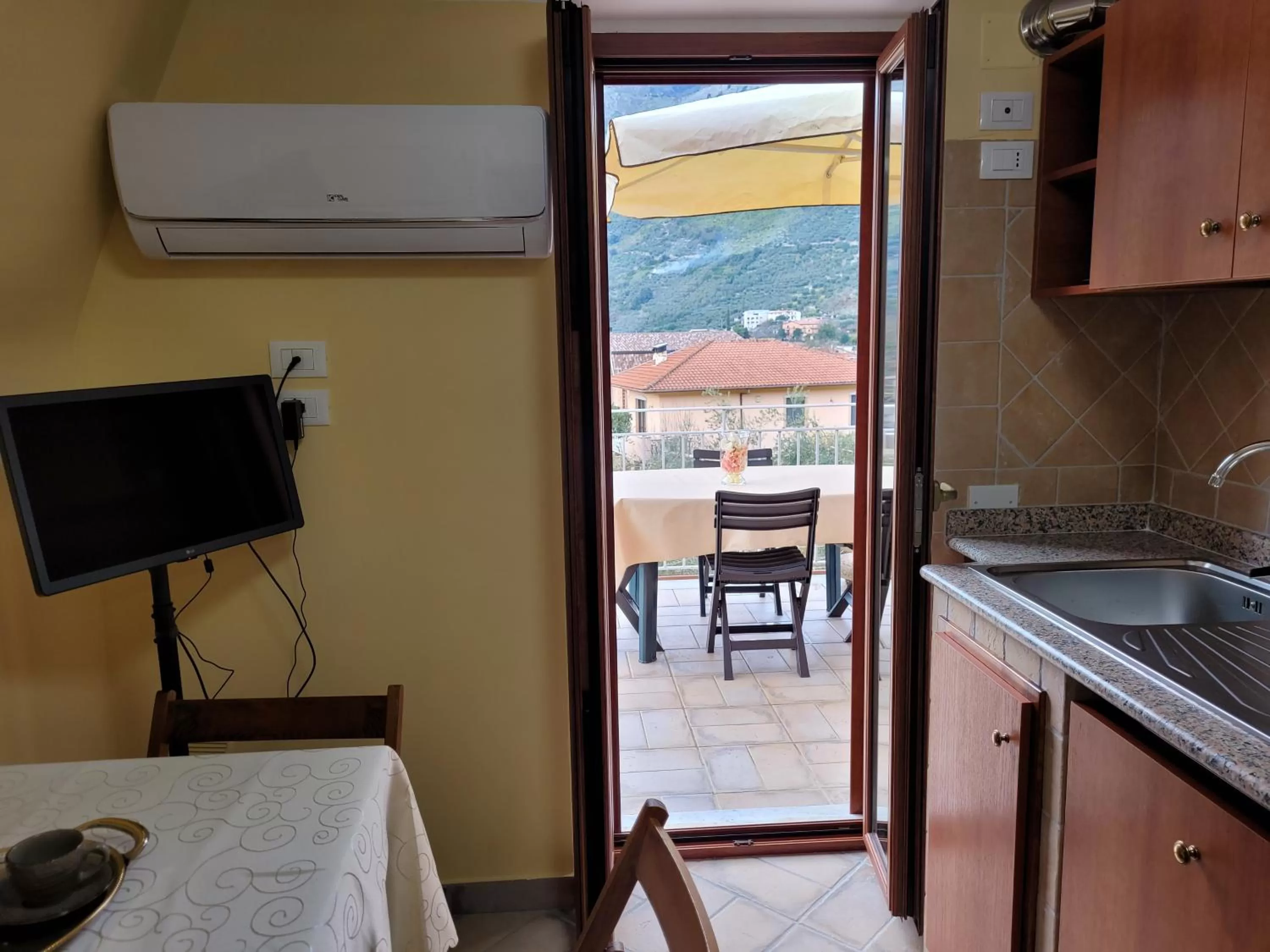 Alloggio turistico Magnifico Alessandro Valle Bernardo 04025 Lenola nei pressi di Fondi LT