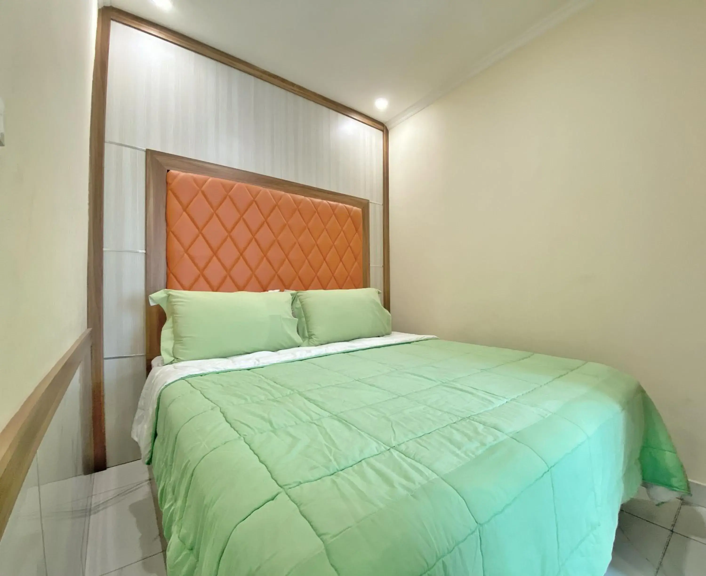 Bed in Ravarine Suite Apartment