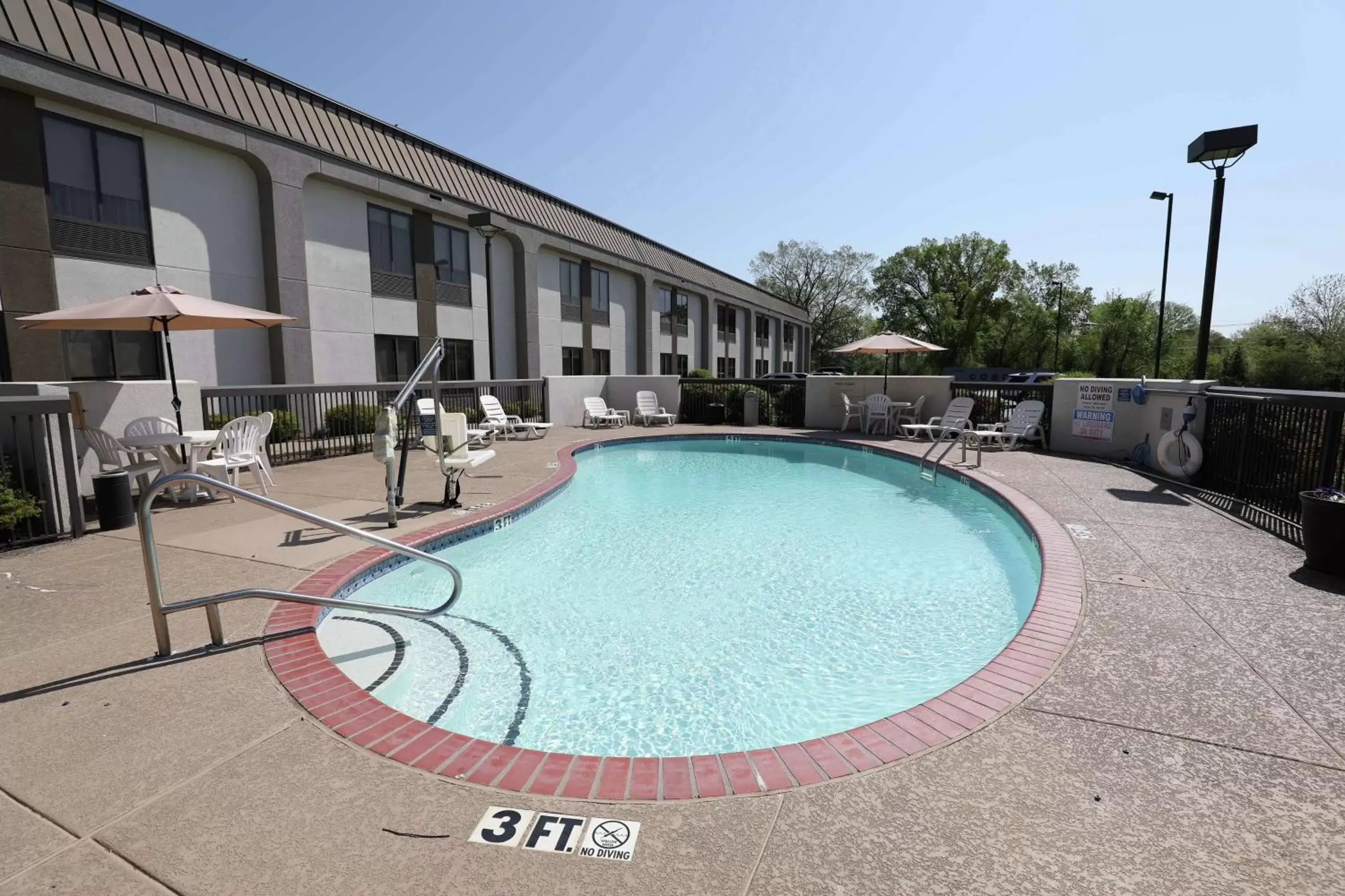 Pool view, Swimming Pool in Hampton Inn Dyersburg