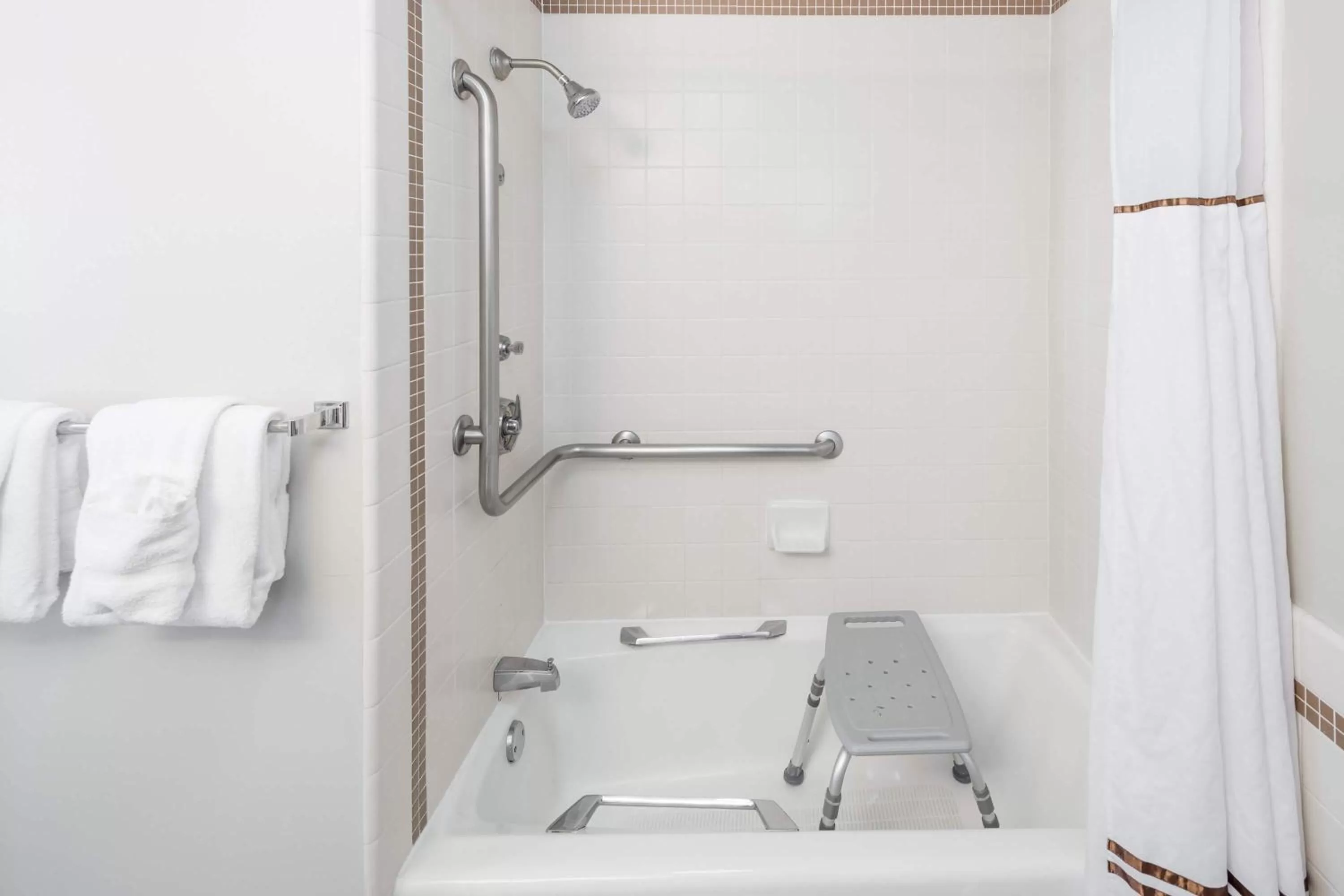 Bathroom in Lions Gate Hotel