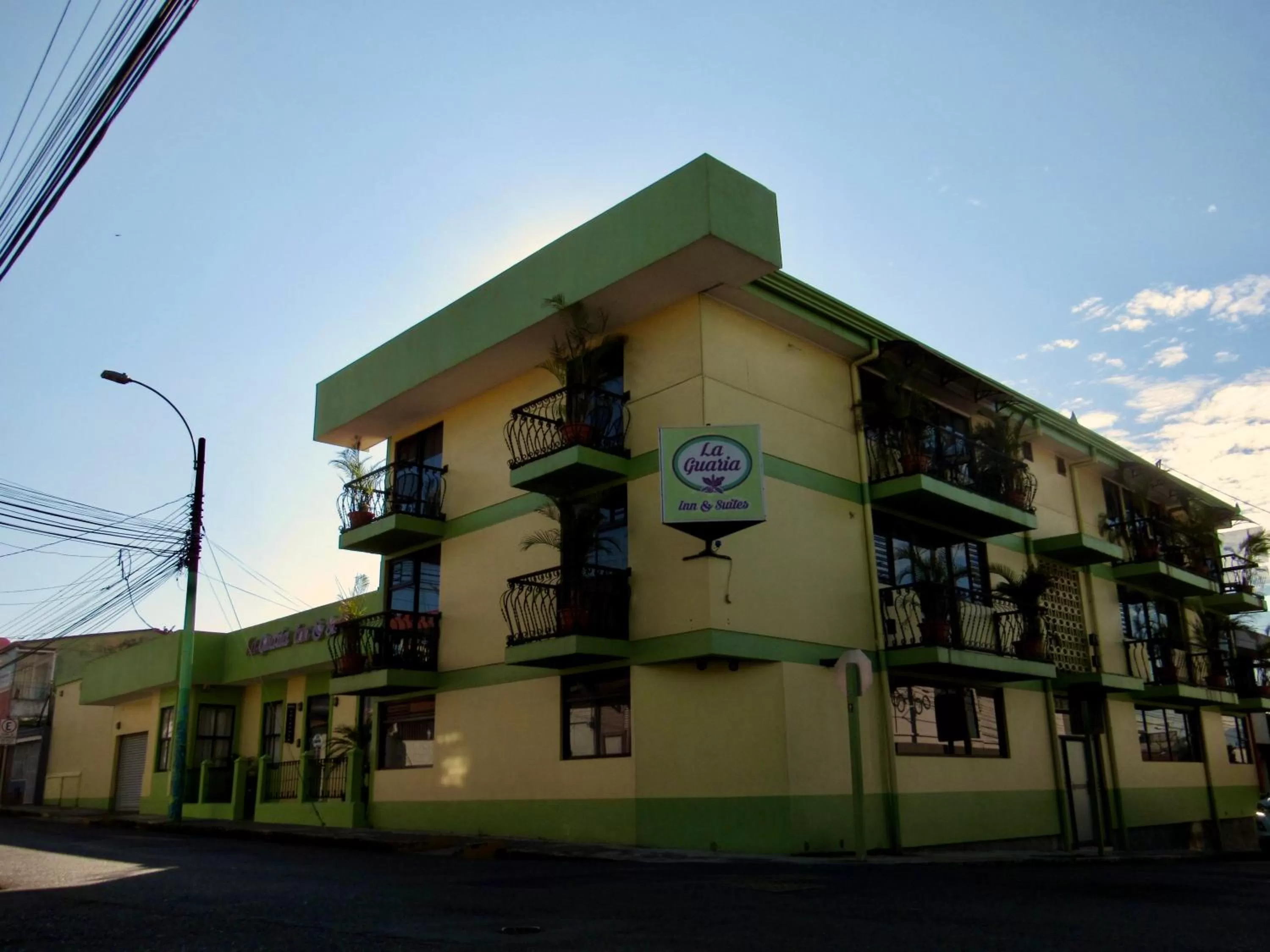 Property building in Hotel La Guaria Inn & Suites