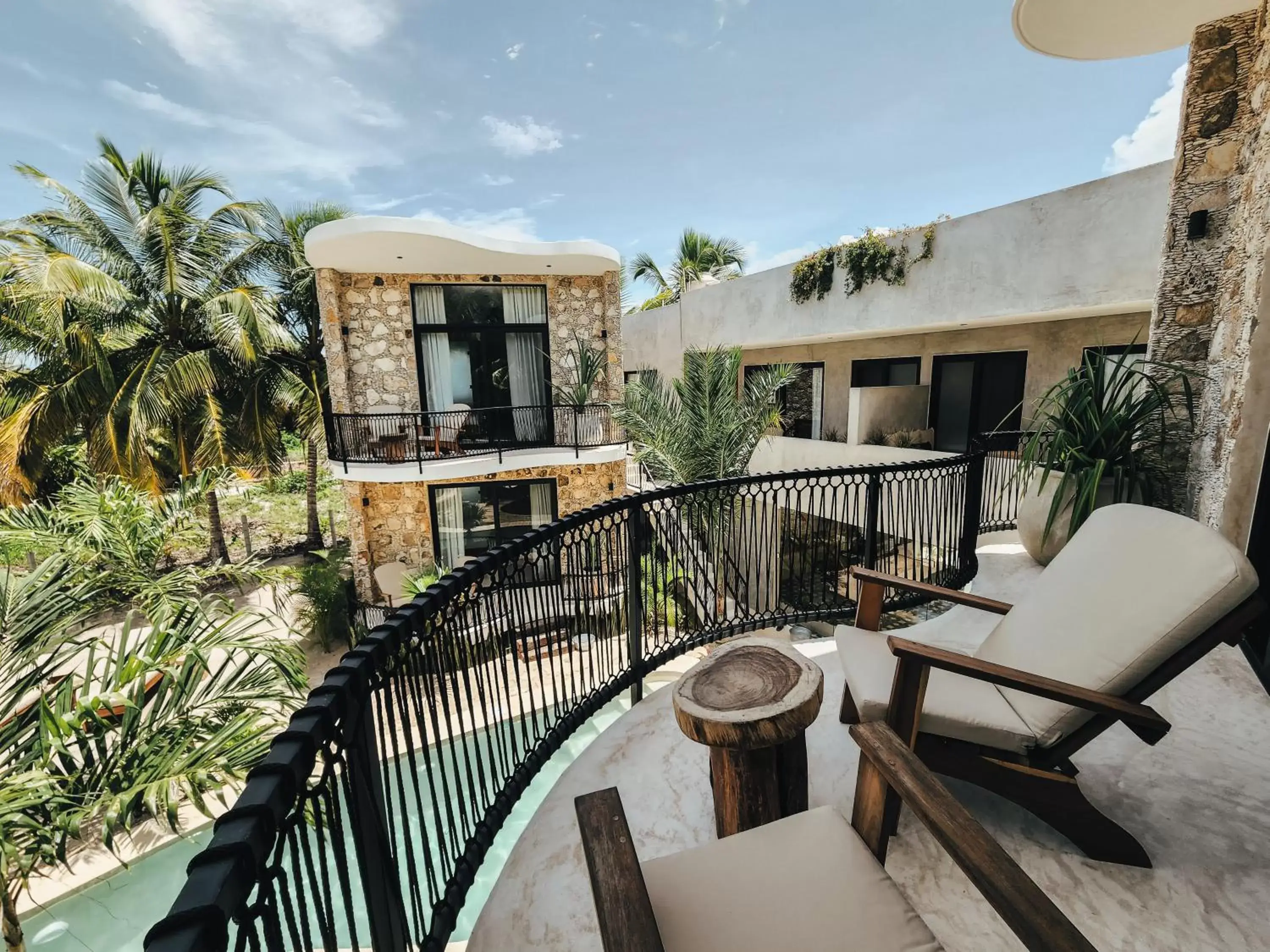 Property building, Balcony/Terrace in Cucu Hotel El Cuyo