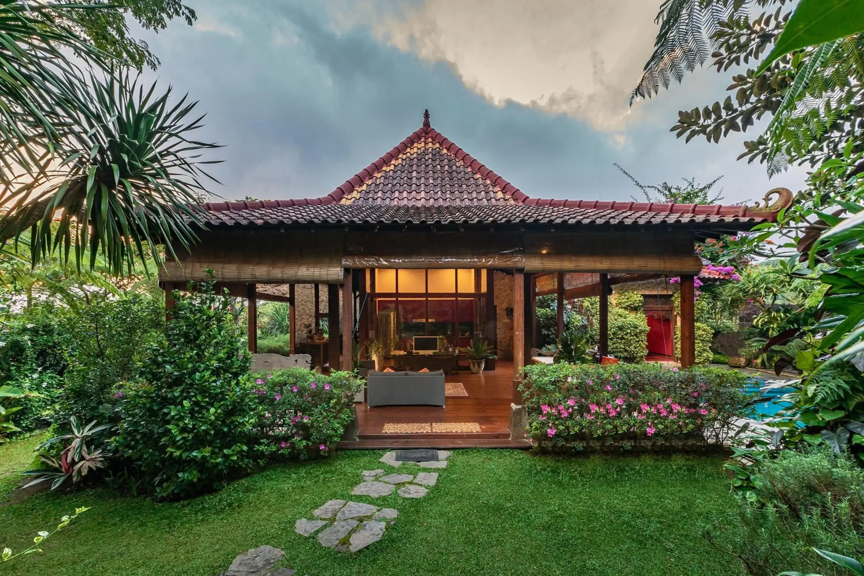 Property building in Villa Mulyono