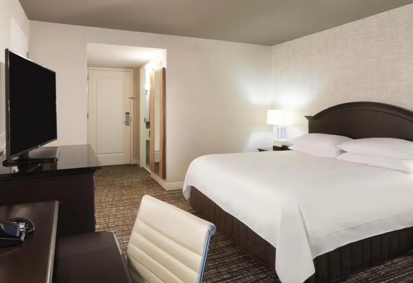 Bedroom, Bed in Houston Marriott Sugar Land