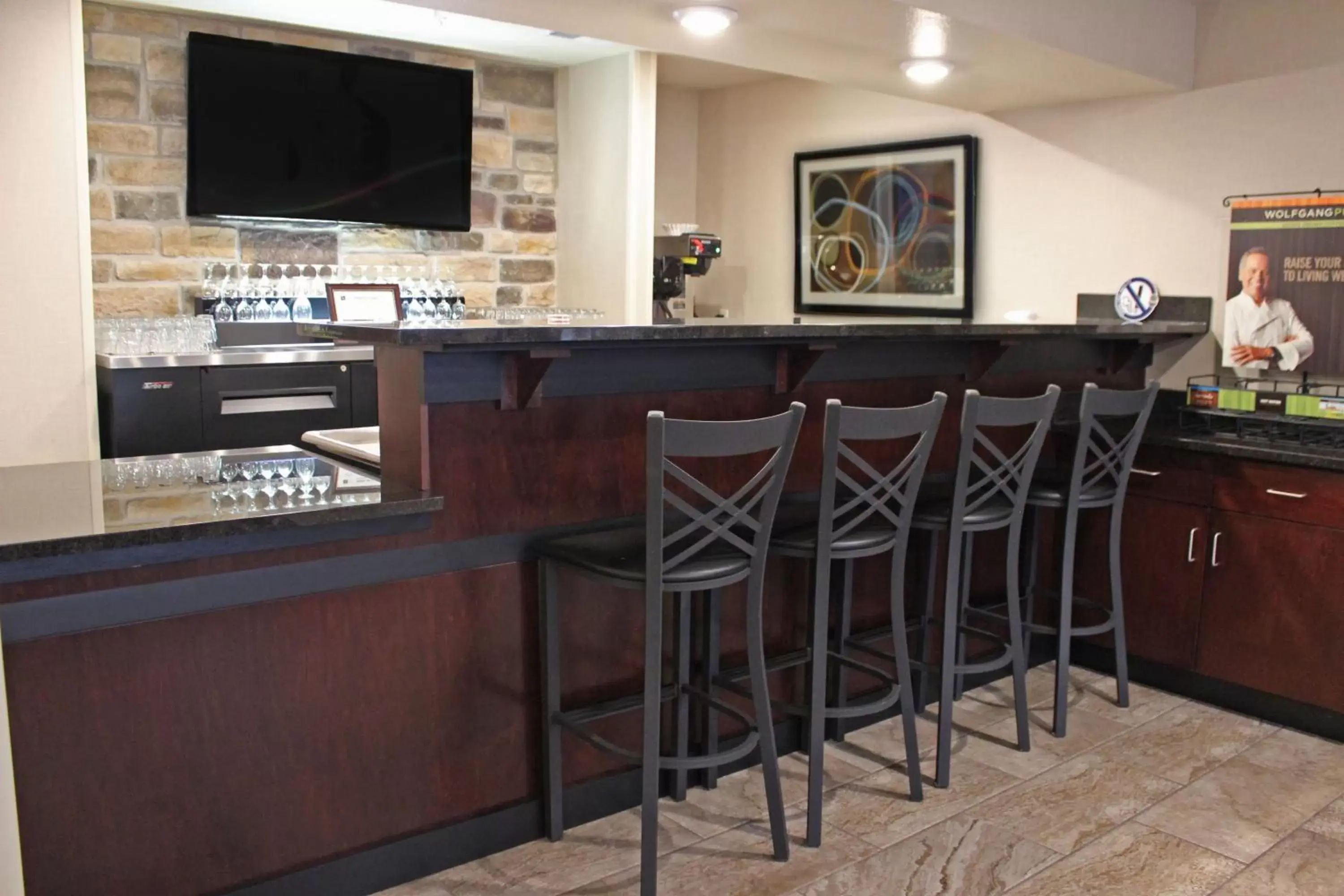 Lounge or bar in Cobblestone Inn & Suites - Lamoni