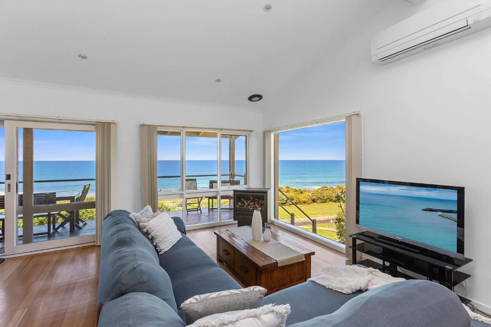 Sea View in Whitecrest Eco Apartments Great Ocean Road