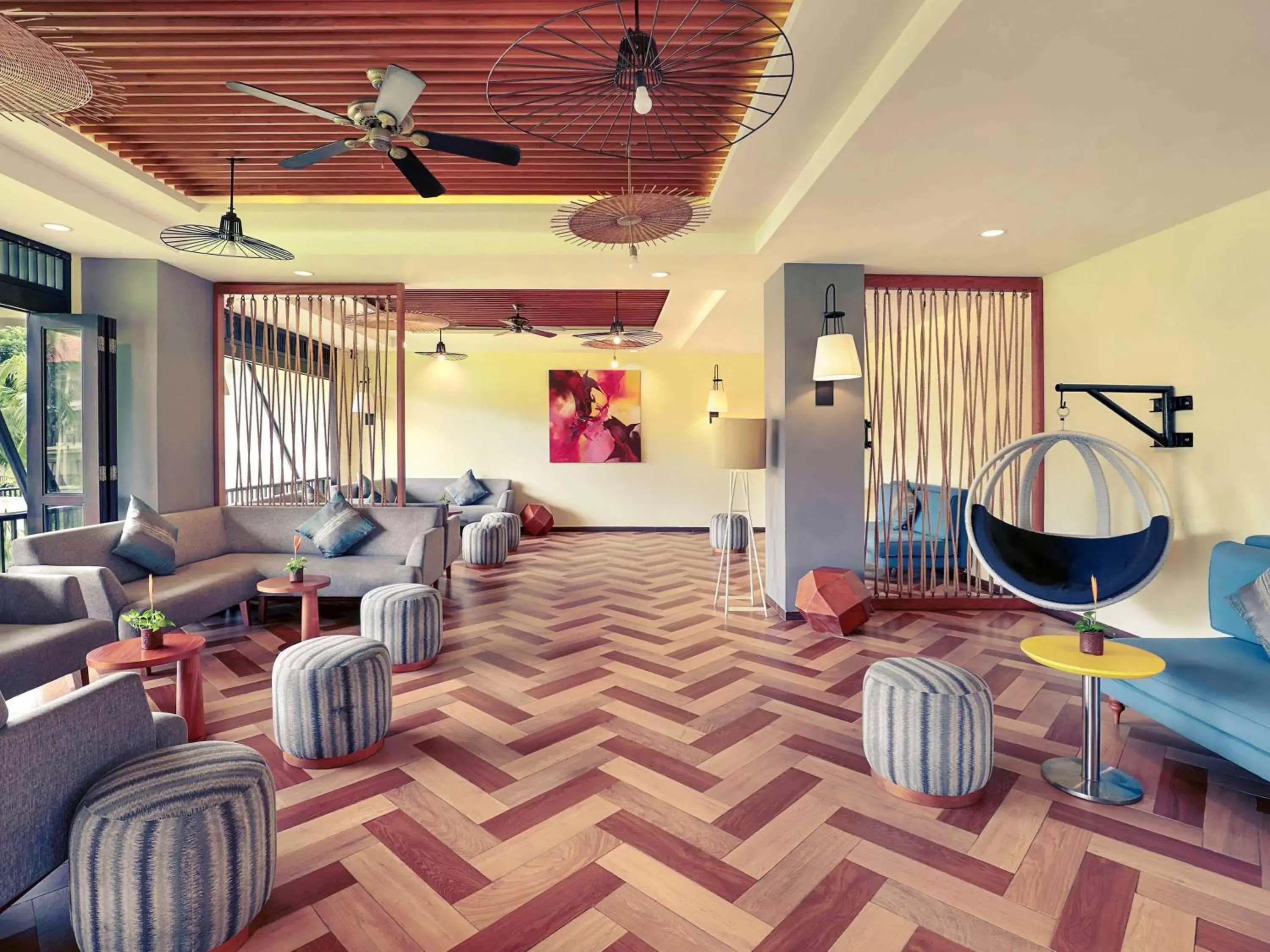 Lounge or bar in Mercure Manado Tateli Resort and Convention