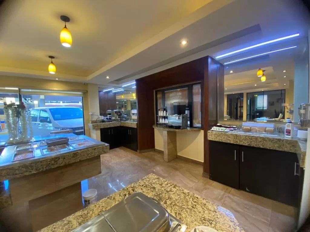 Restaurant/places to eat in Hotel San Ignacio Inn