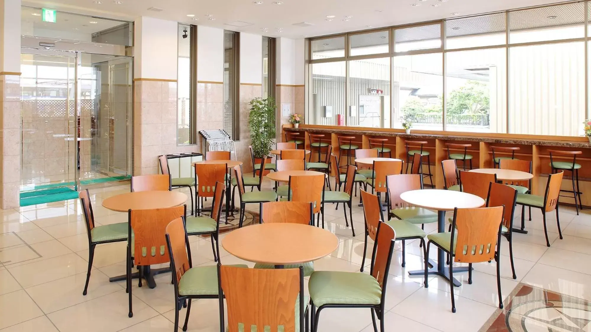 Lobby or reception, Restaurant/Places to Eat in Toyoko Inn Hirosaki Ekimae