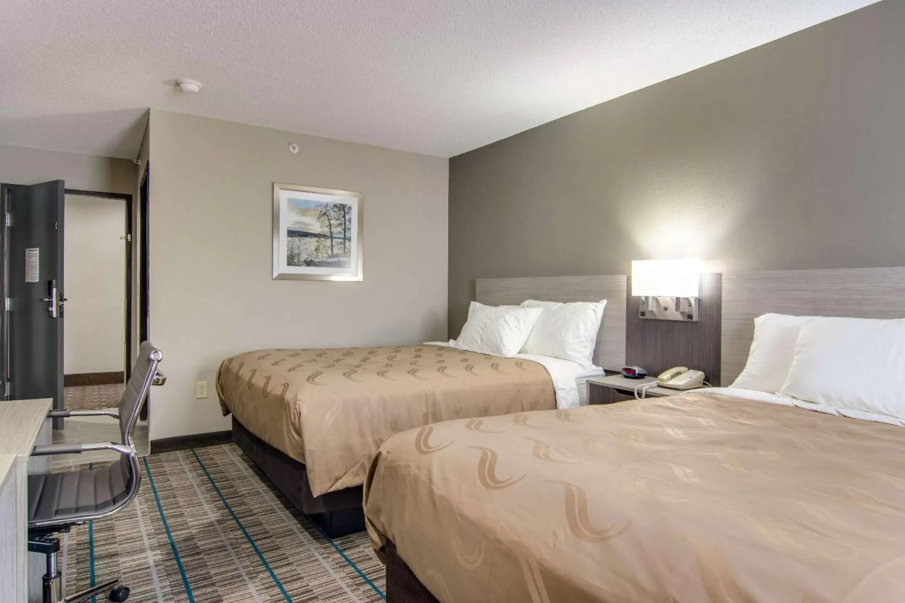 Photo of the whole room, Bed in Quality Inn & Suites Grove City-Outlet Mall