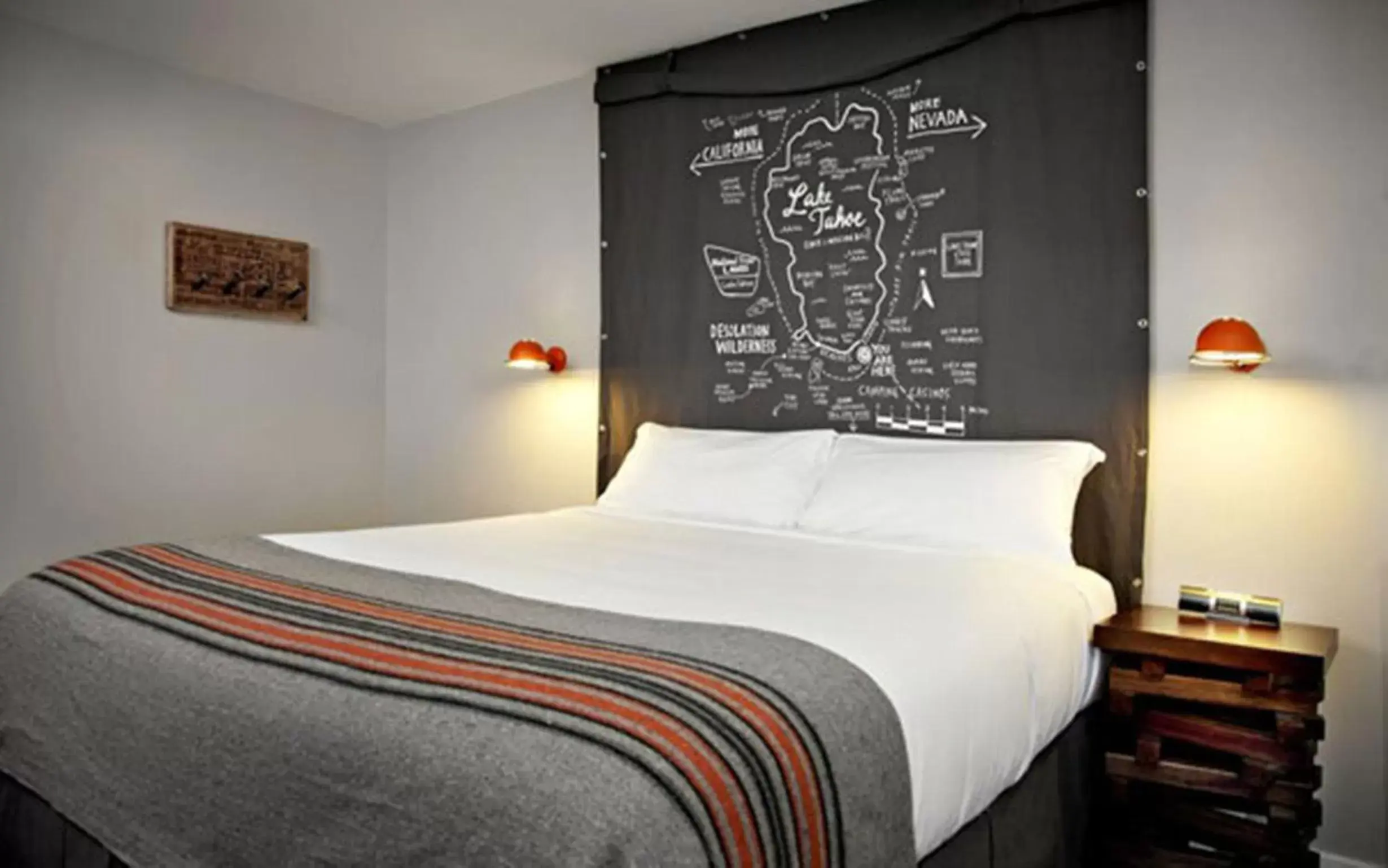 Deluxe King Room in Basecamp Tahoe South Deluxe King Room in Basecamp Tahoe South