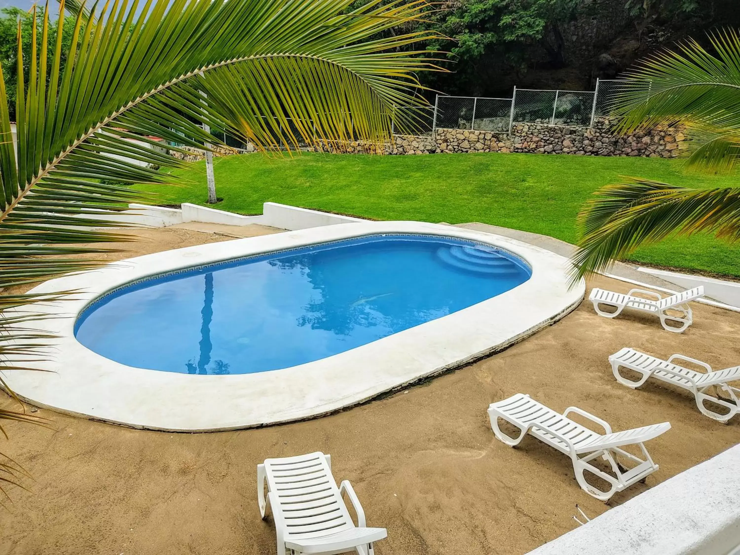 Swimming Pool in Hotel Aristos Acapulco