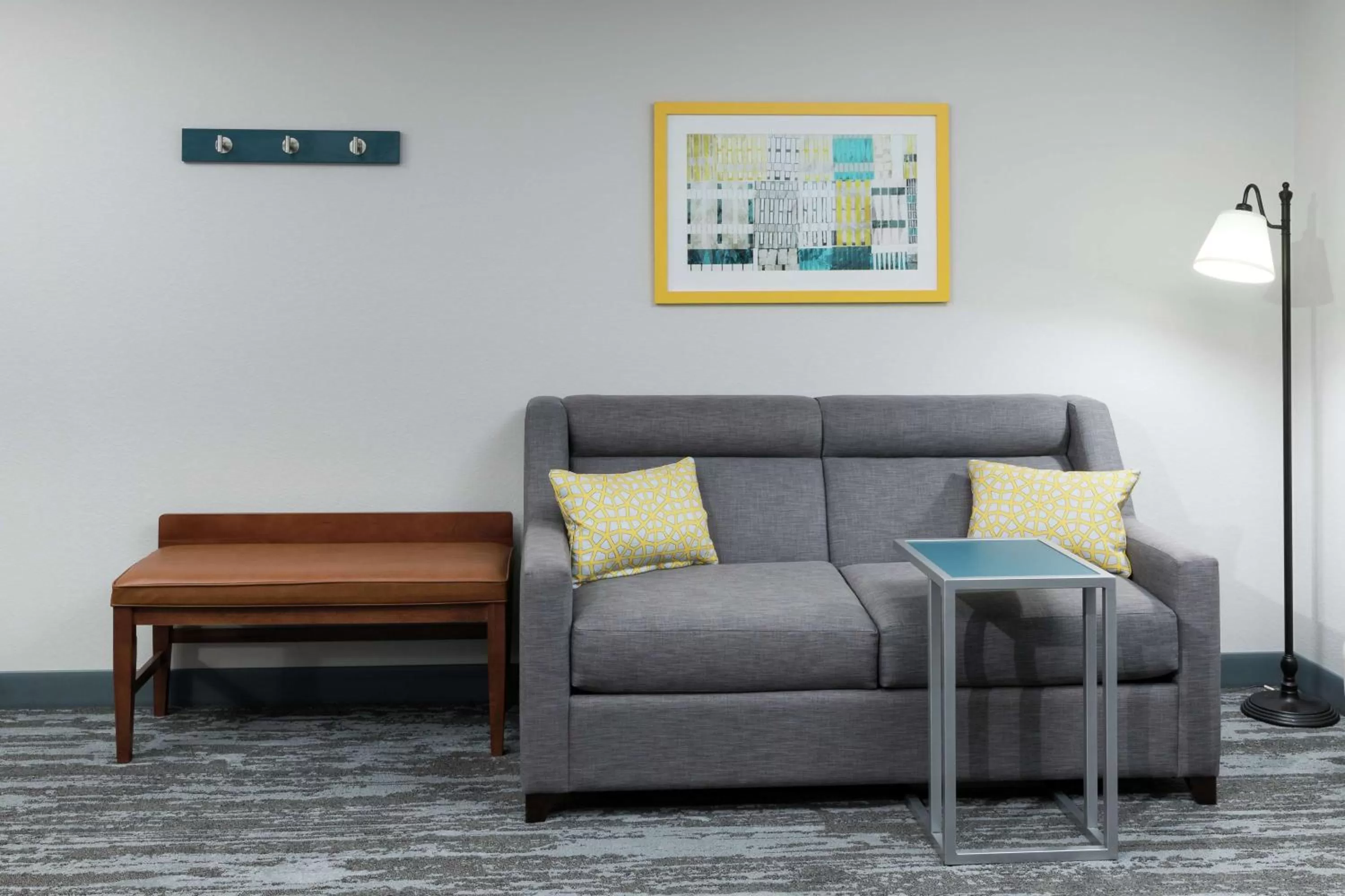 Living room in Hampton Inn & Suites Rochester-North