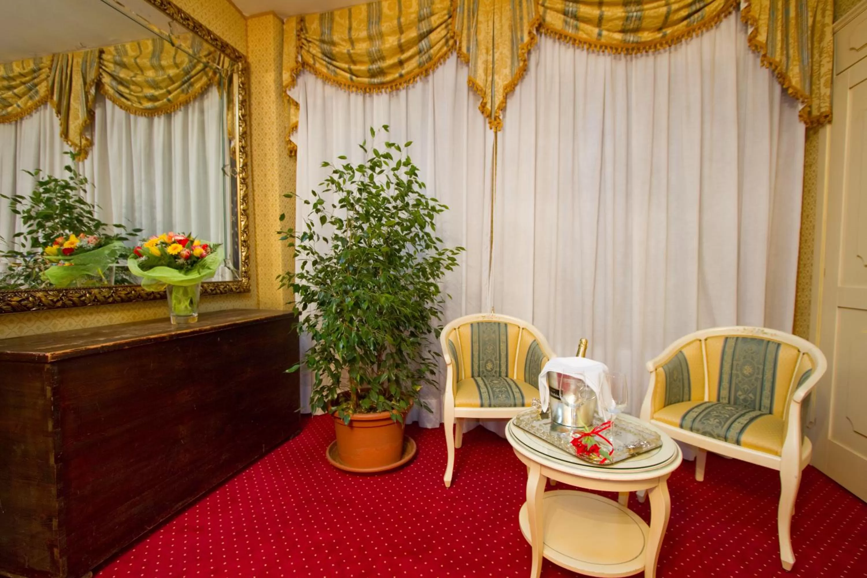 Seating area in Hotel Conterie