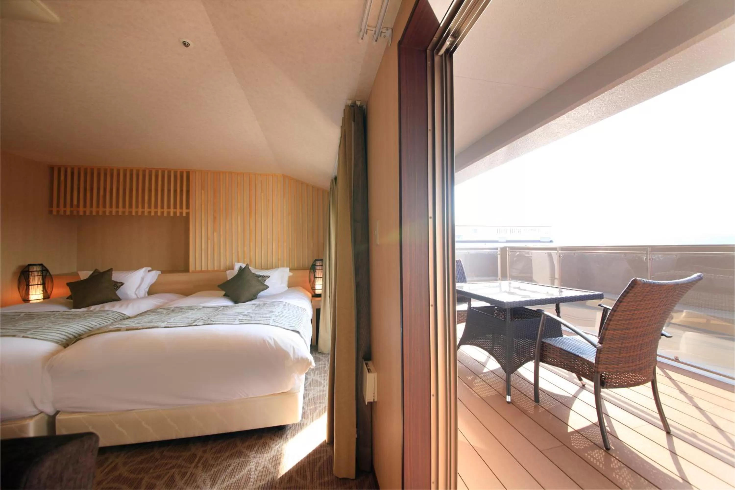 Balcony/Terrace, Bed in Centurion Hotel & Spa Kurashiki Station