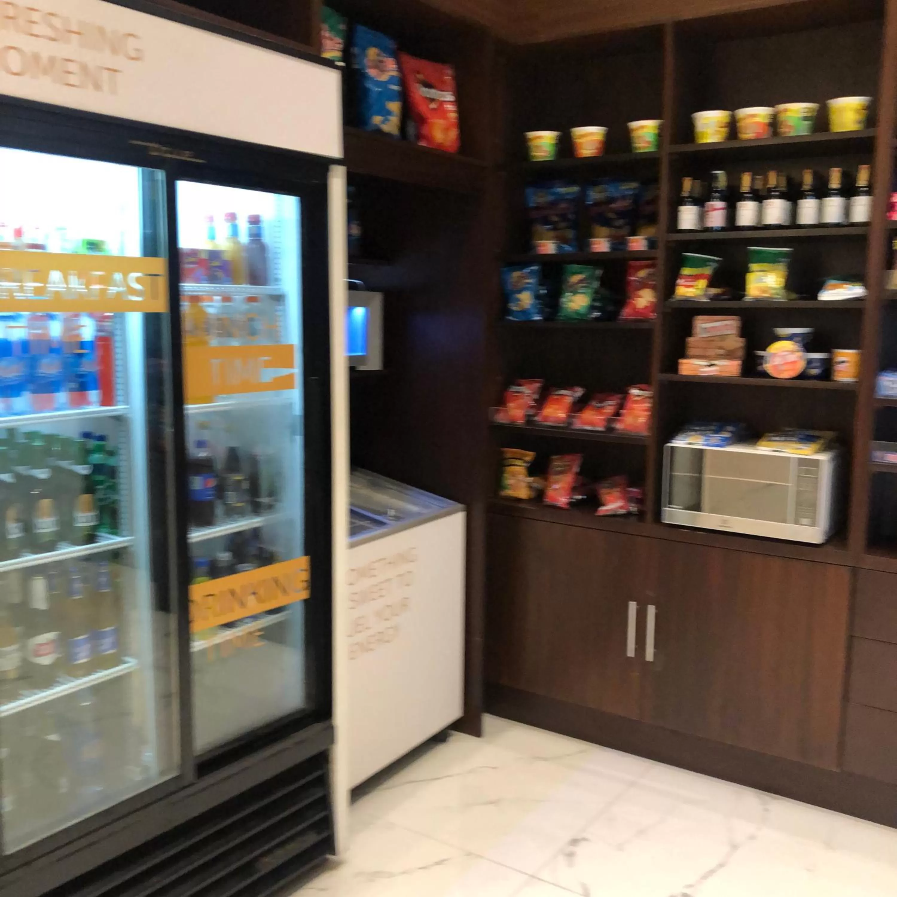 Restaurant/places to eat in Courtyard by Marriott Guayaquil