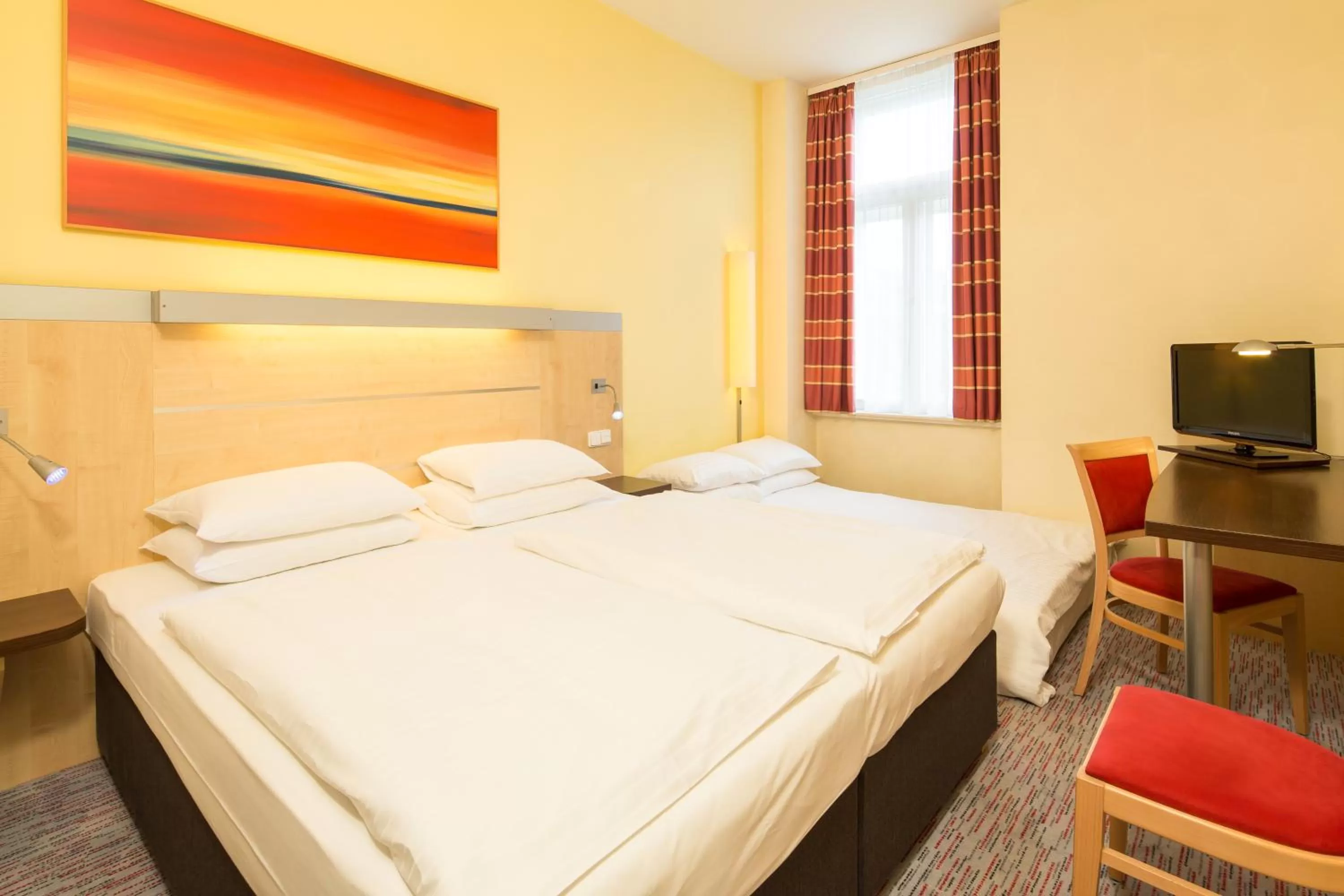 Bed in Exe City Park Hotel