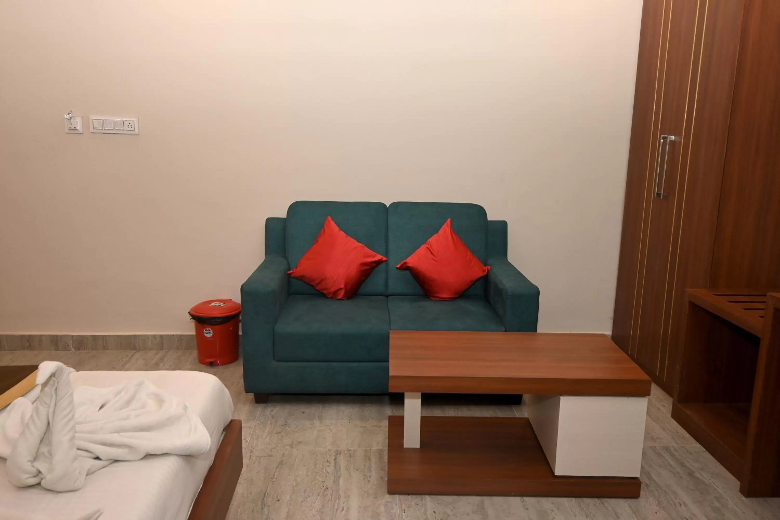 Living room, Seating Area in Royal Sea View