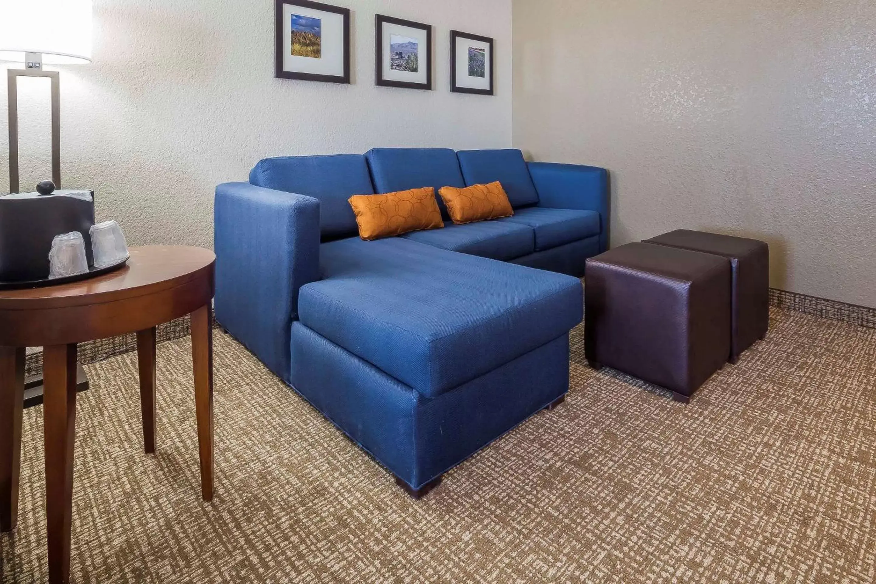 Bedroom, Seating Area in Comfort Suites El Paso Airport